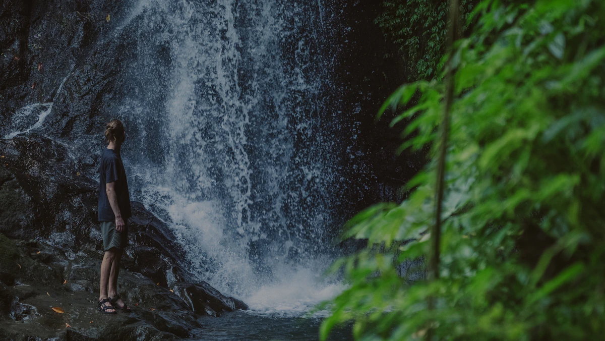 Aling-Aling Waterfall Jumping, Sliding & Canyon Safari