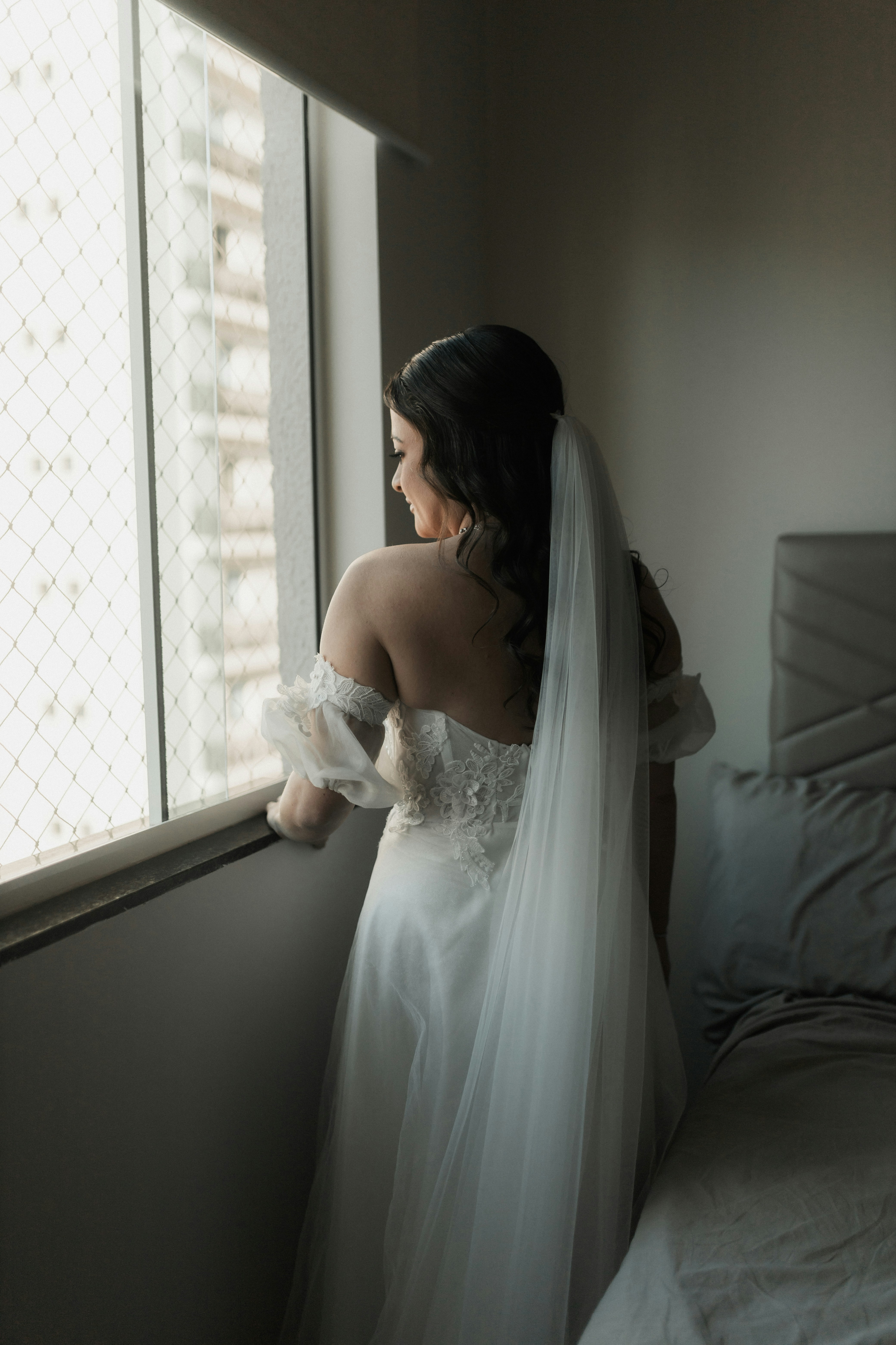 wedding dress soft focus, wallpaper, Wedding Sample Sales: Score Dream Deals 6