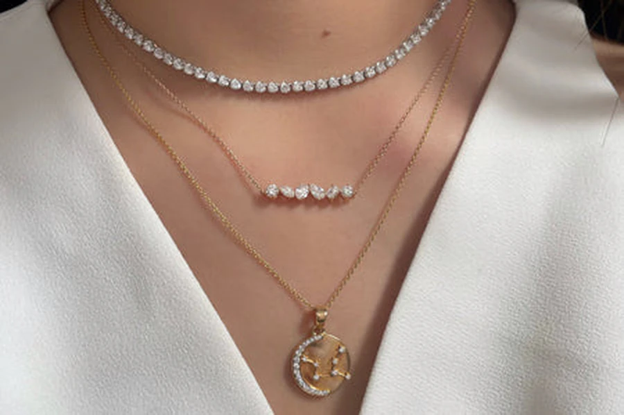 Gargantillas con brillantes