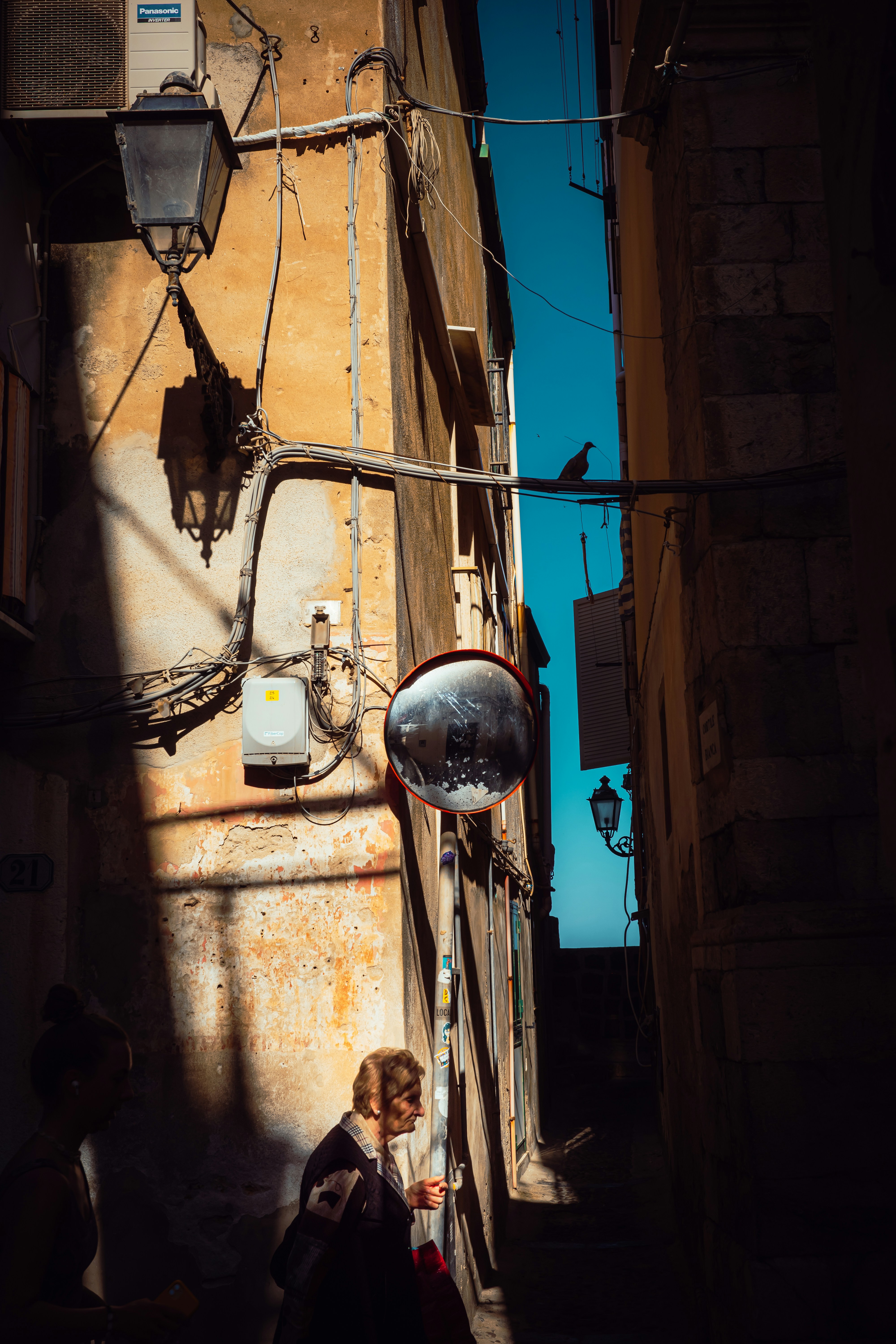 Photo by aleximagine