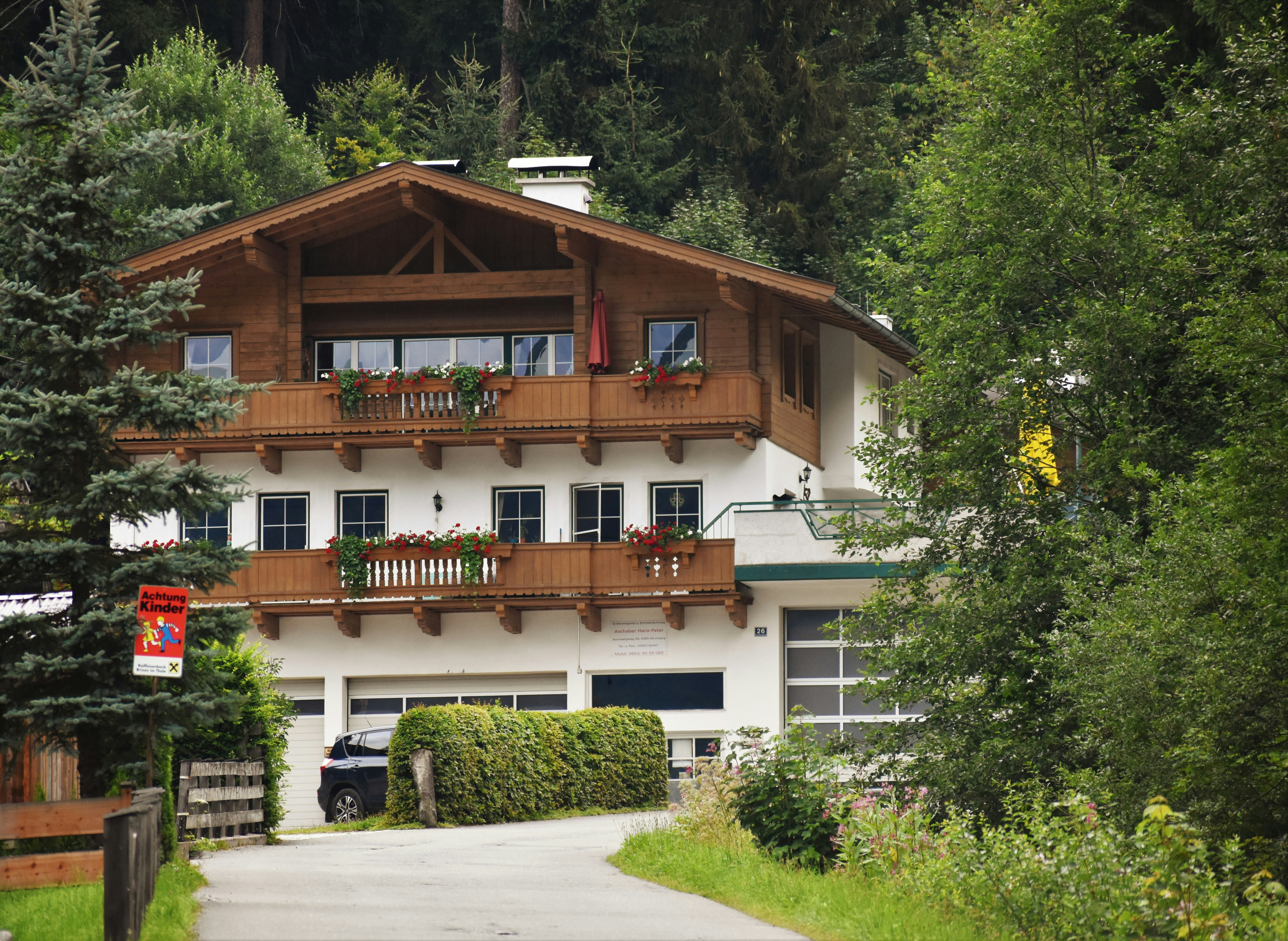 Photo by sahanak7889