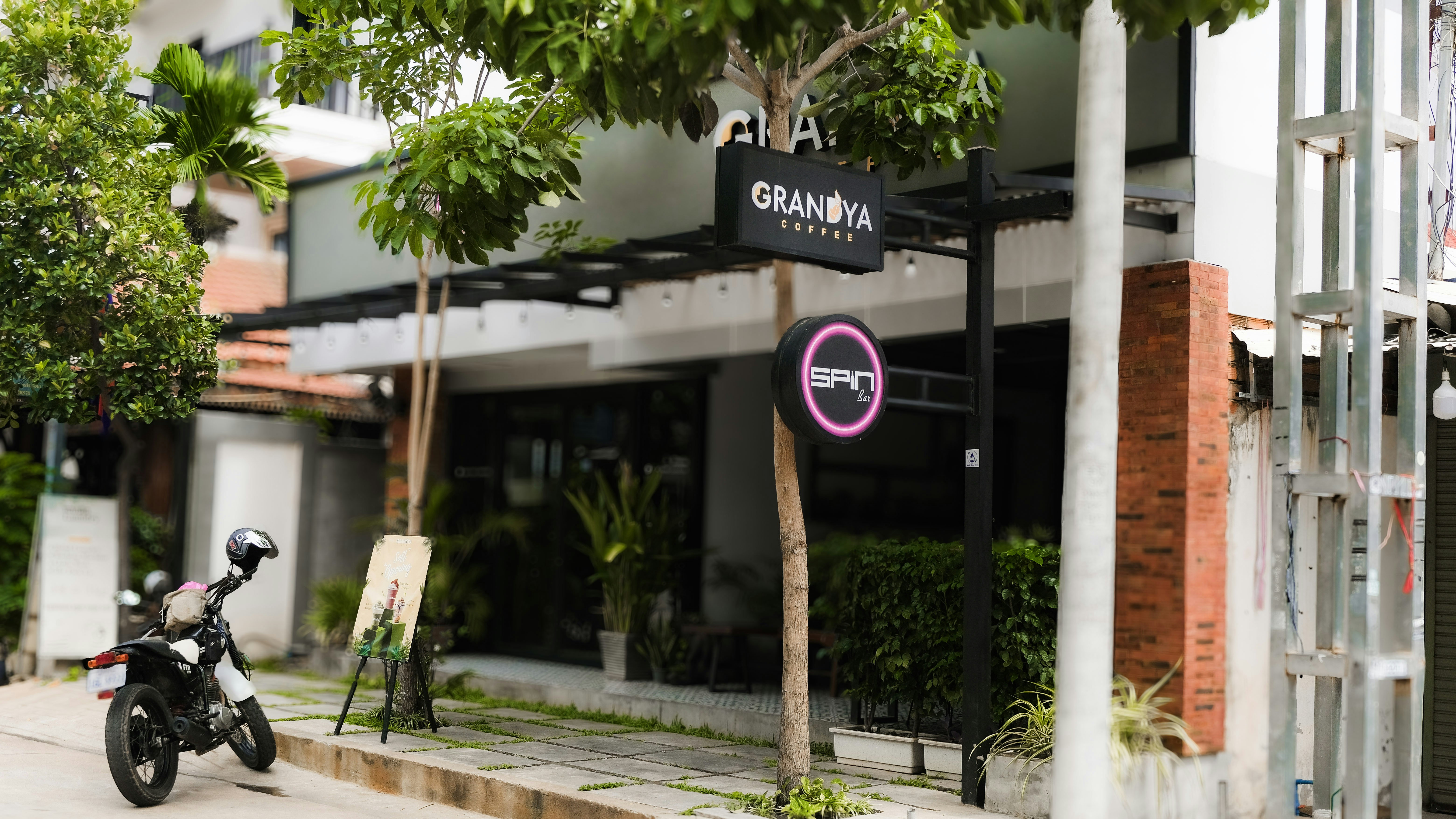 Exterior of Grandya Coffee