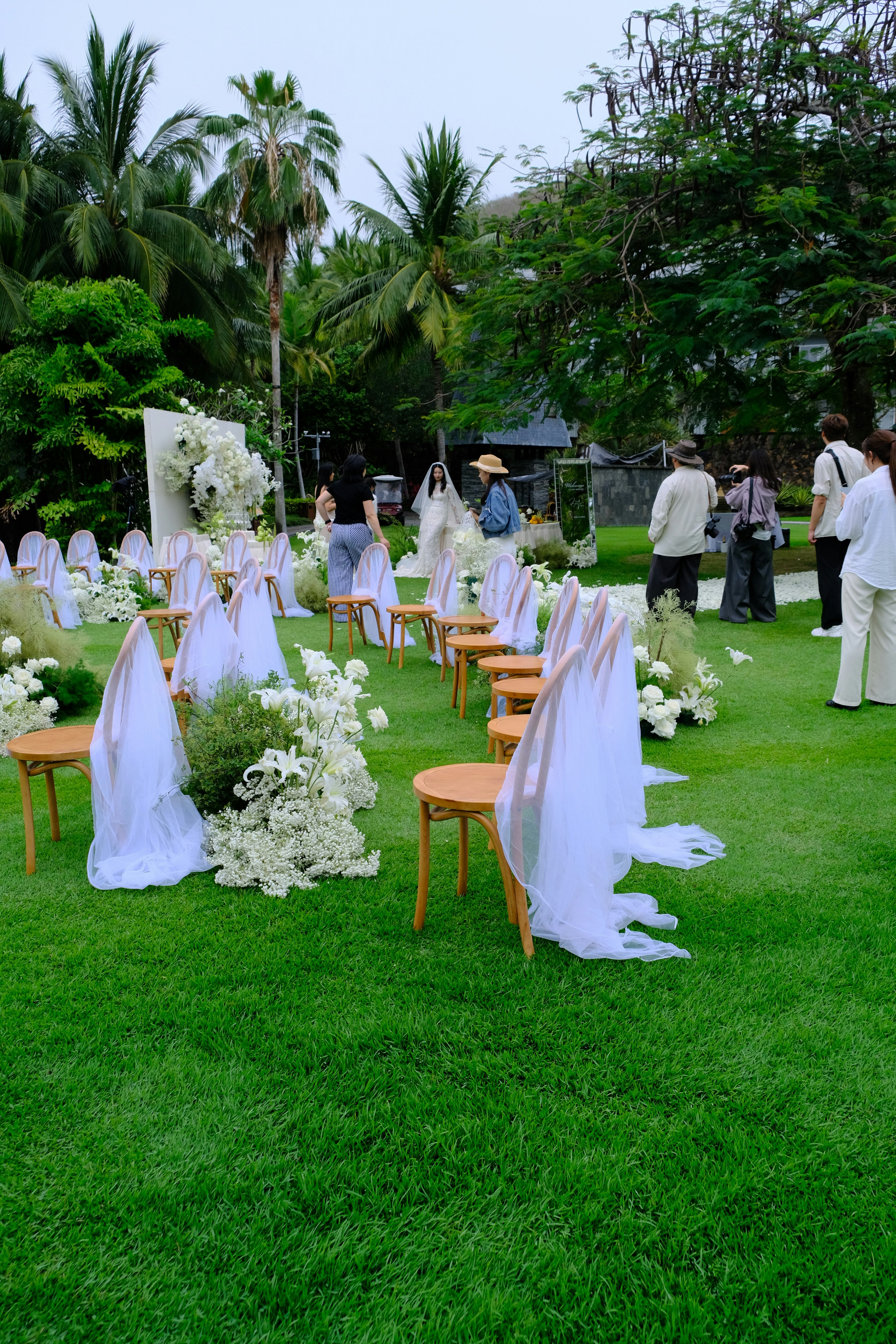 wedding remembrance soft focus, wallpaper, Honoring Deceased Loved Ones at Your Wedding 2