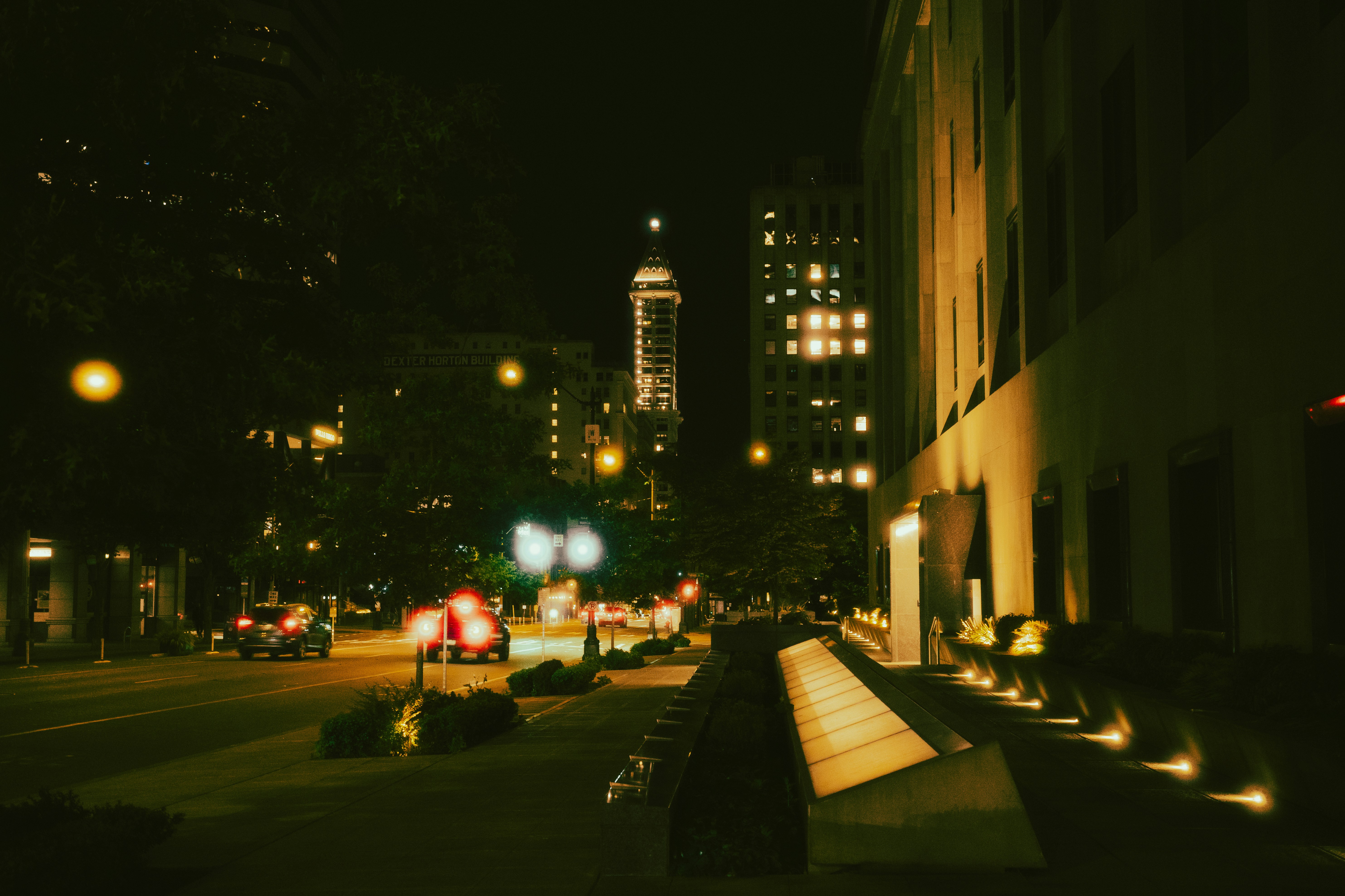 Photo by abduzeedo