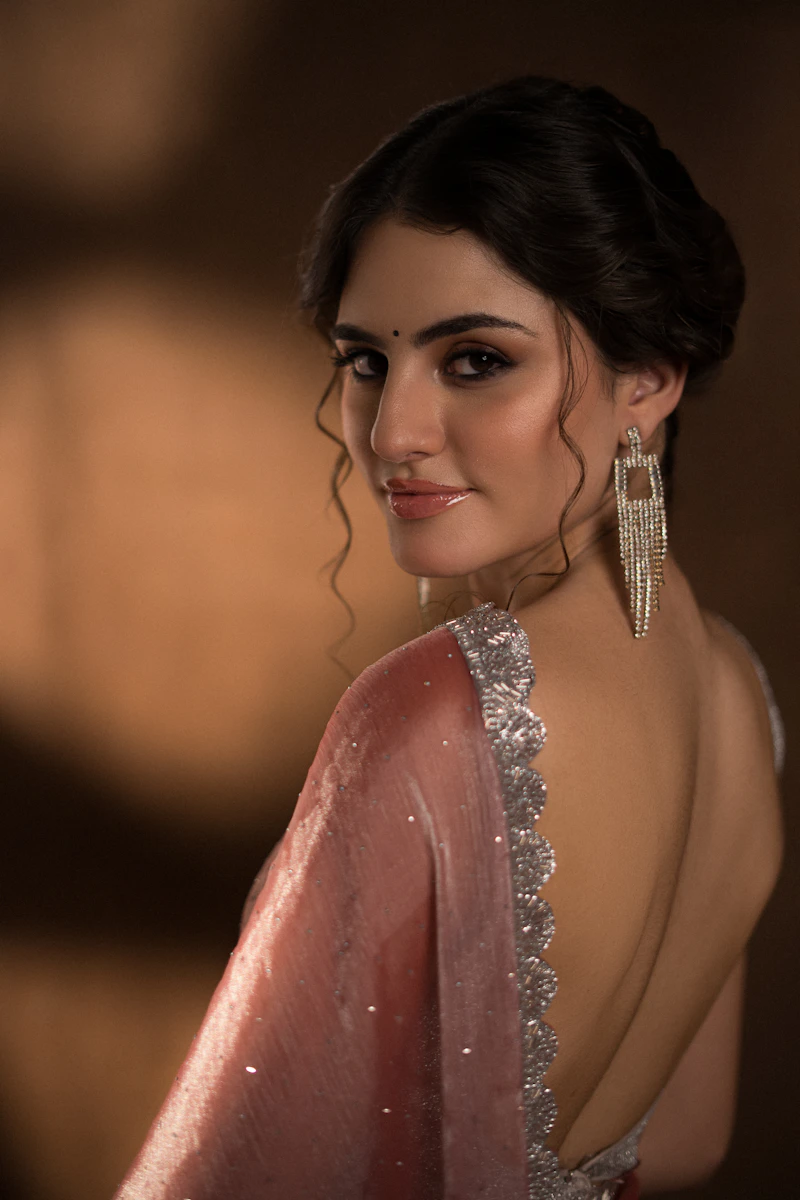 Elegant Saree Fashion