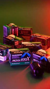 Fujichrome provia 400x film boxes are arranged.