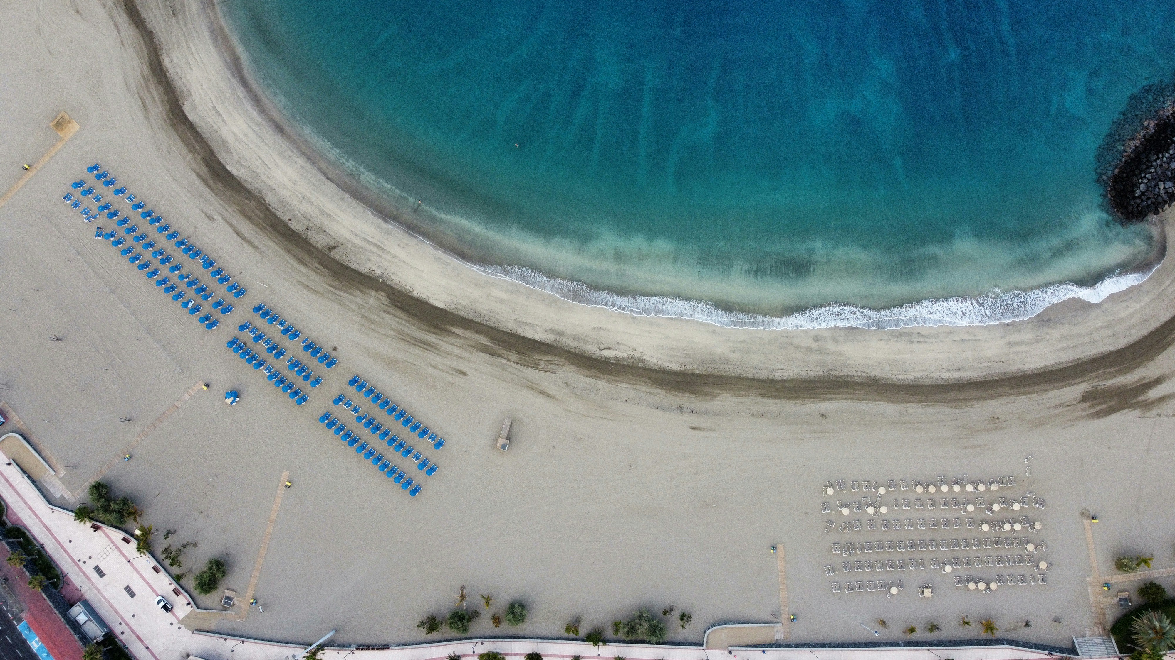 Playa de Las Vistas view 3