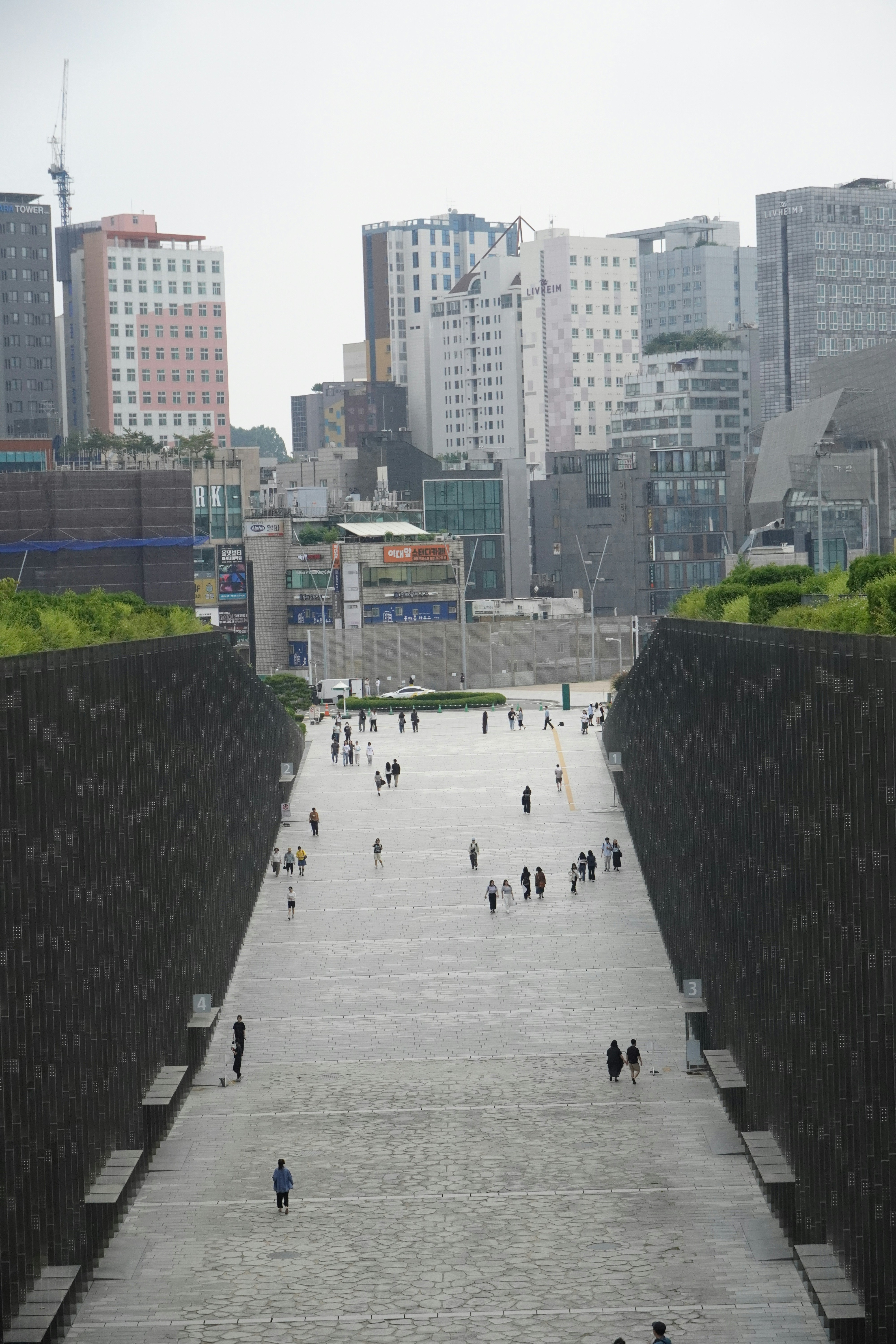 Digital Culture and Gaming Cafes Around the Clock