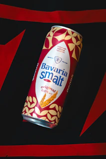 Bavaria smalt can sits on a bold background.