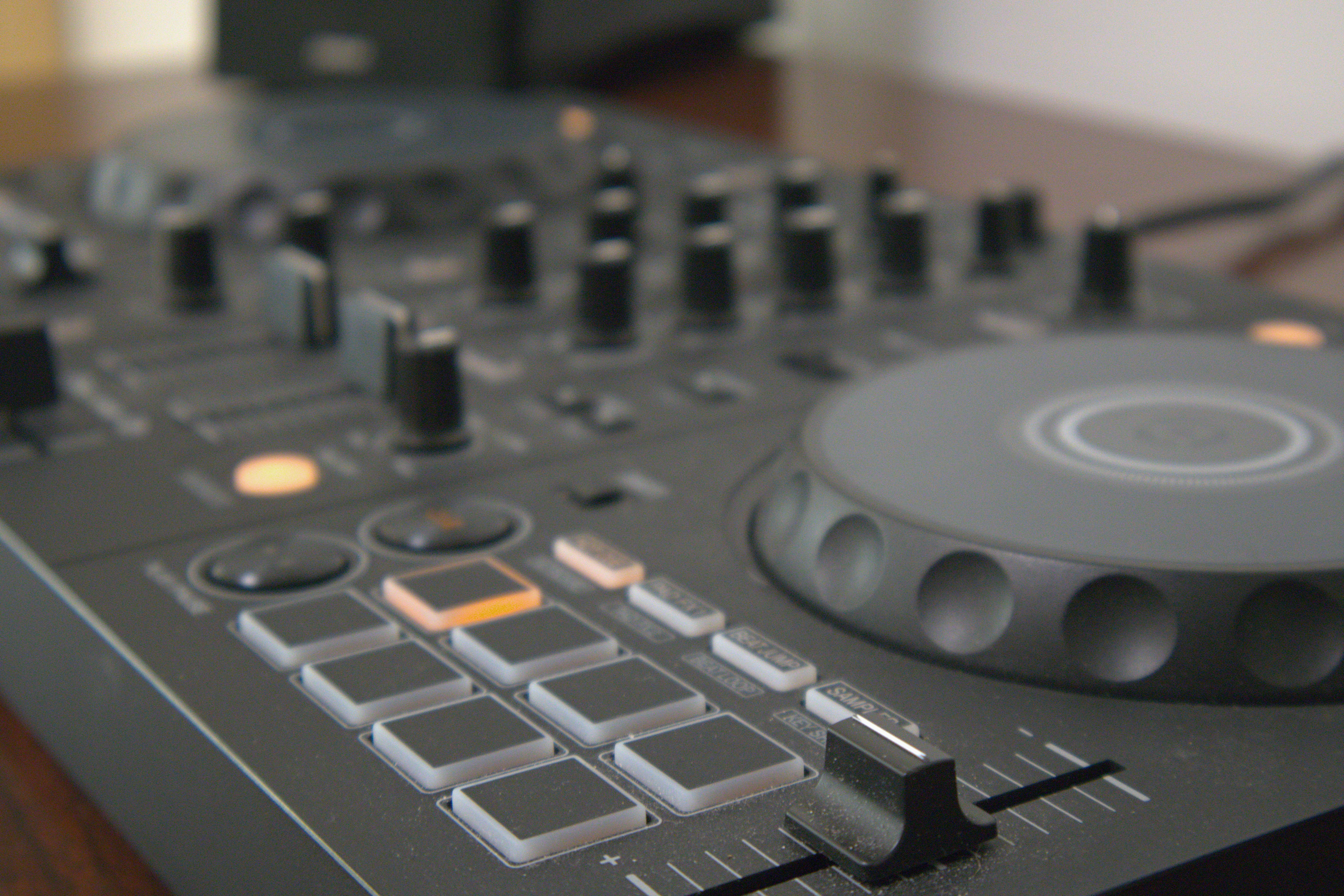 From Spotify to Somewhere New: Group Decisions for Switching Your Friend Circle’s Music Service