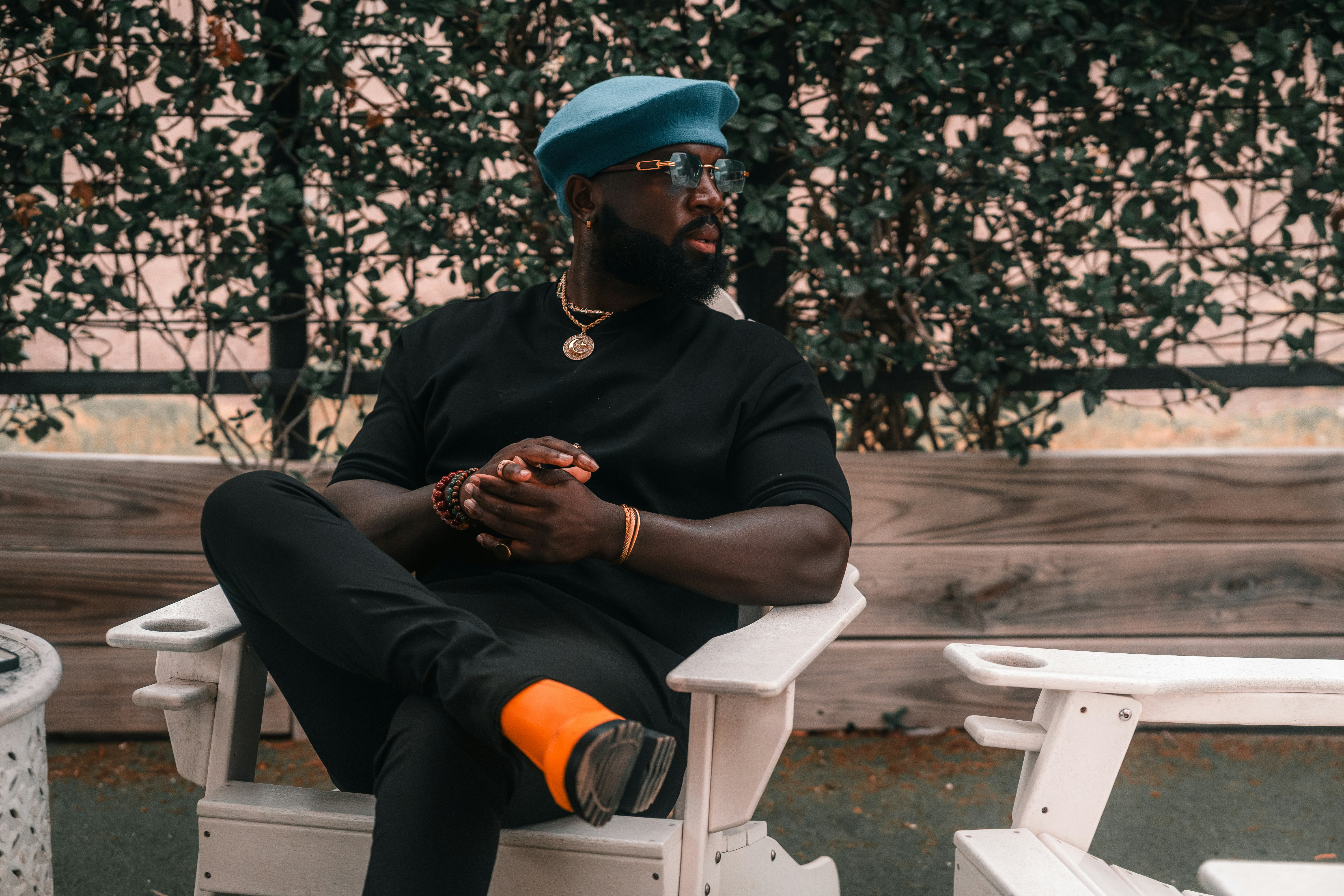 Relaxing outdoor chair, ilustrasi artikel Recliner Bliss: Top Camping Chairs for Ultimate Relaxation 8