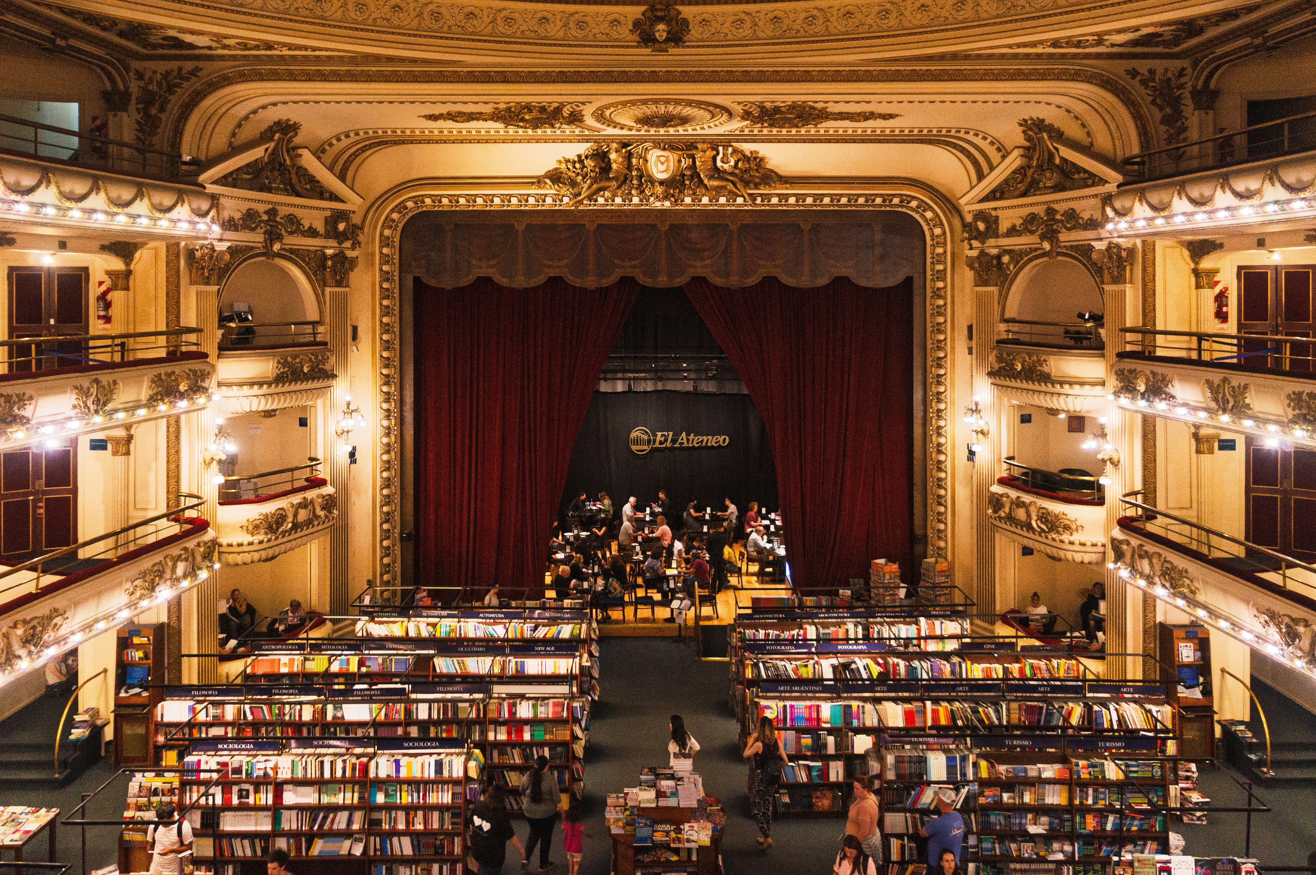 Discover the Most Beautiful Library in California, image size:3000x1997