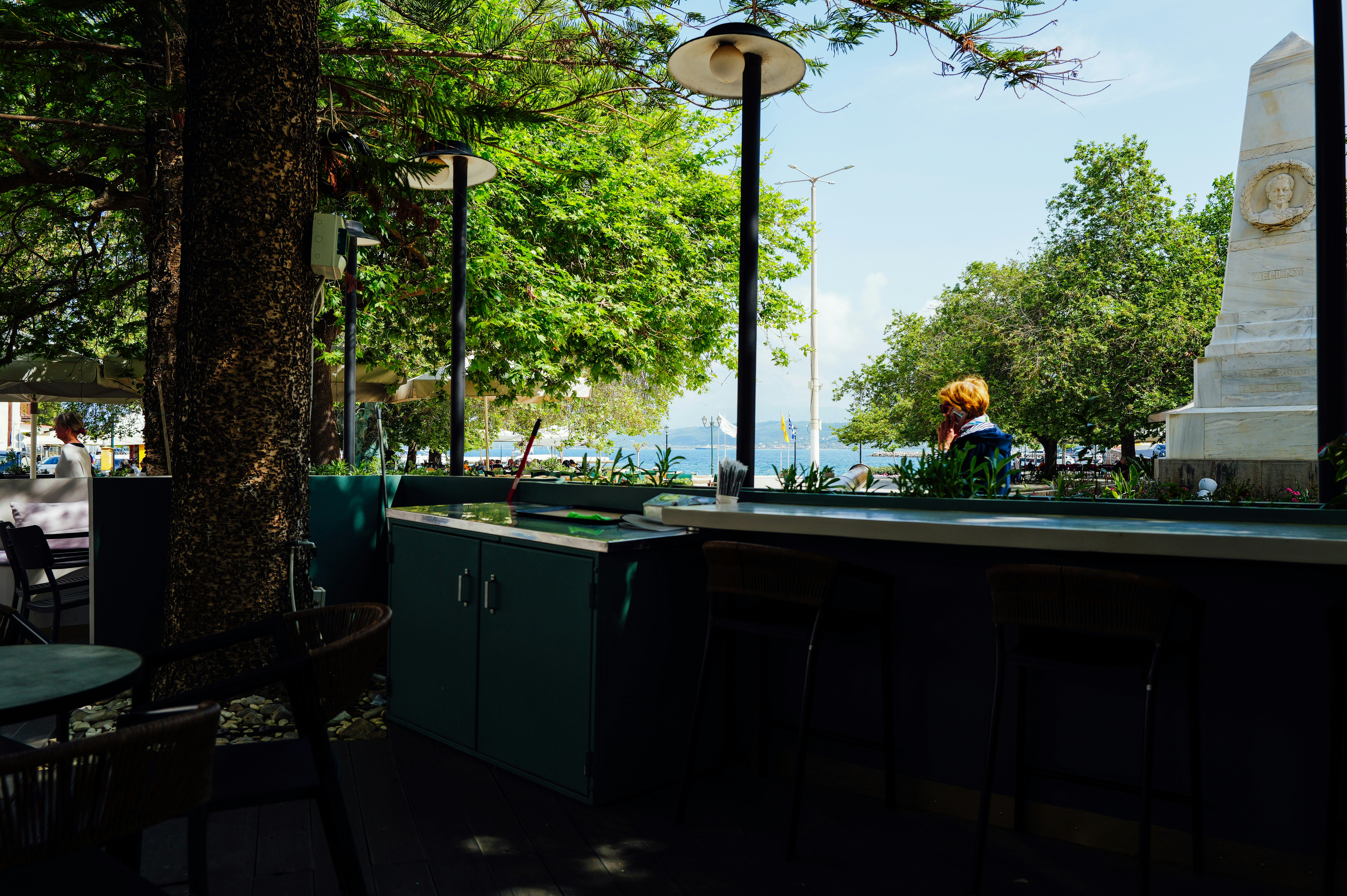 Photo by adrienolichon