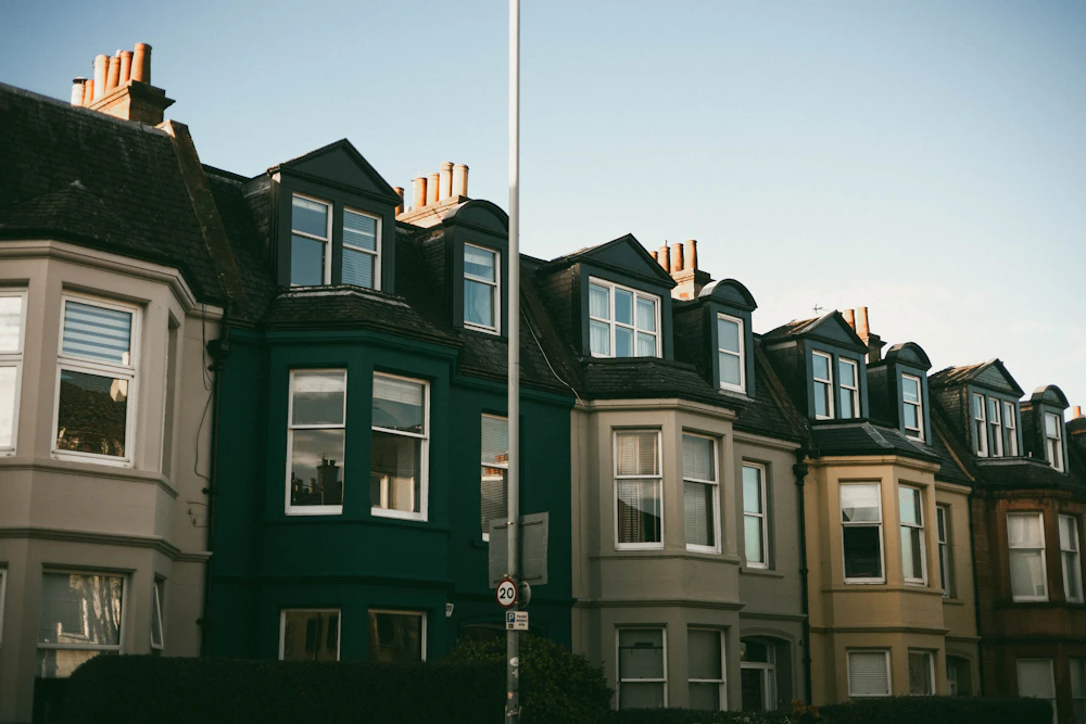Bay windows on Dean Terrace, Stockbridge