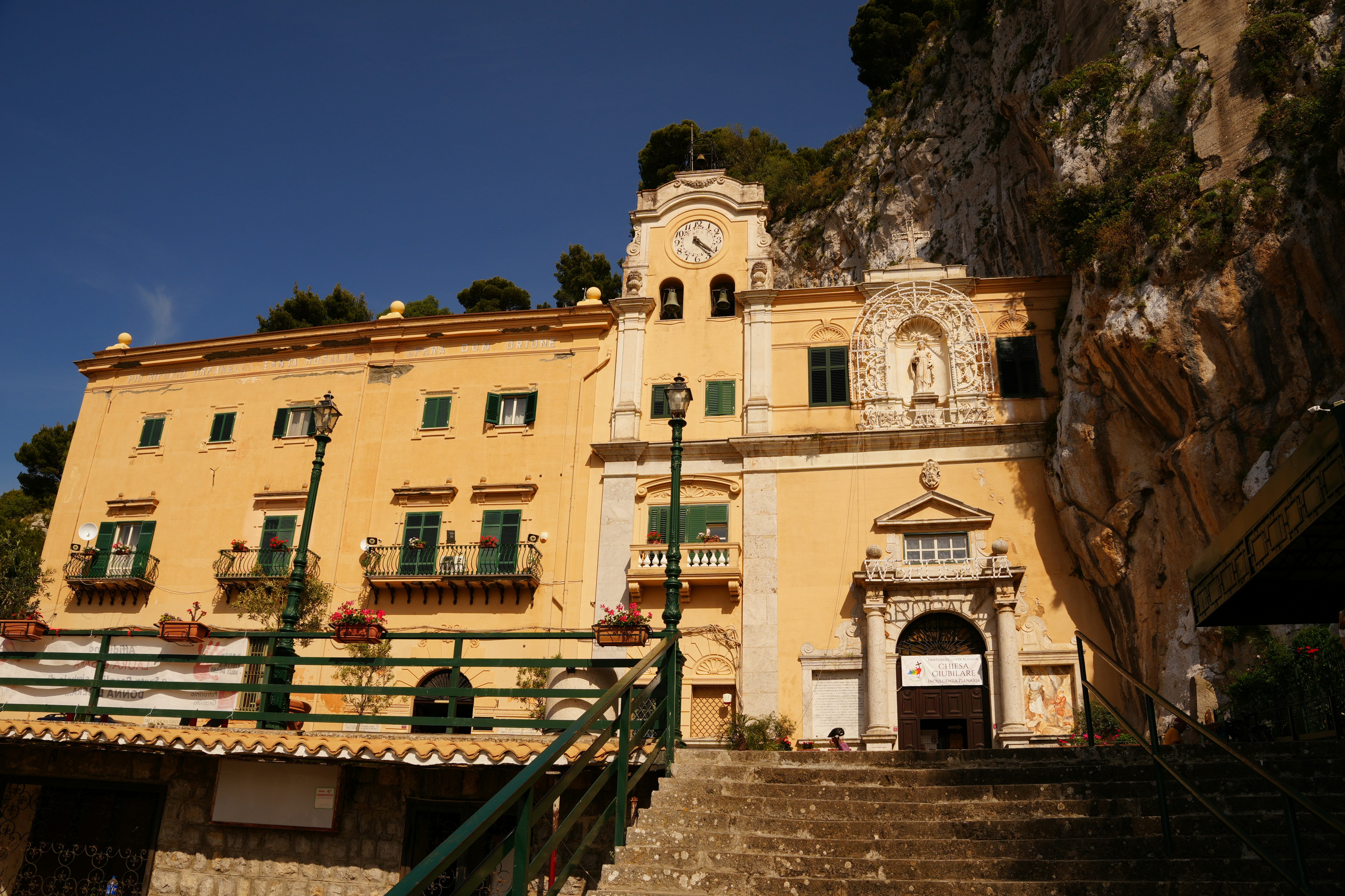 Amalficoast Mid-Range Travel
