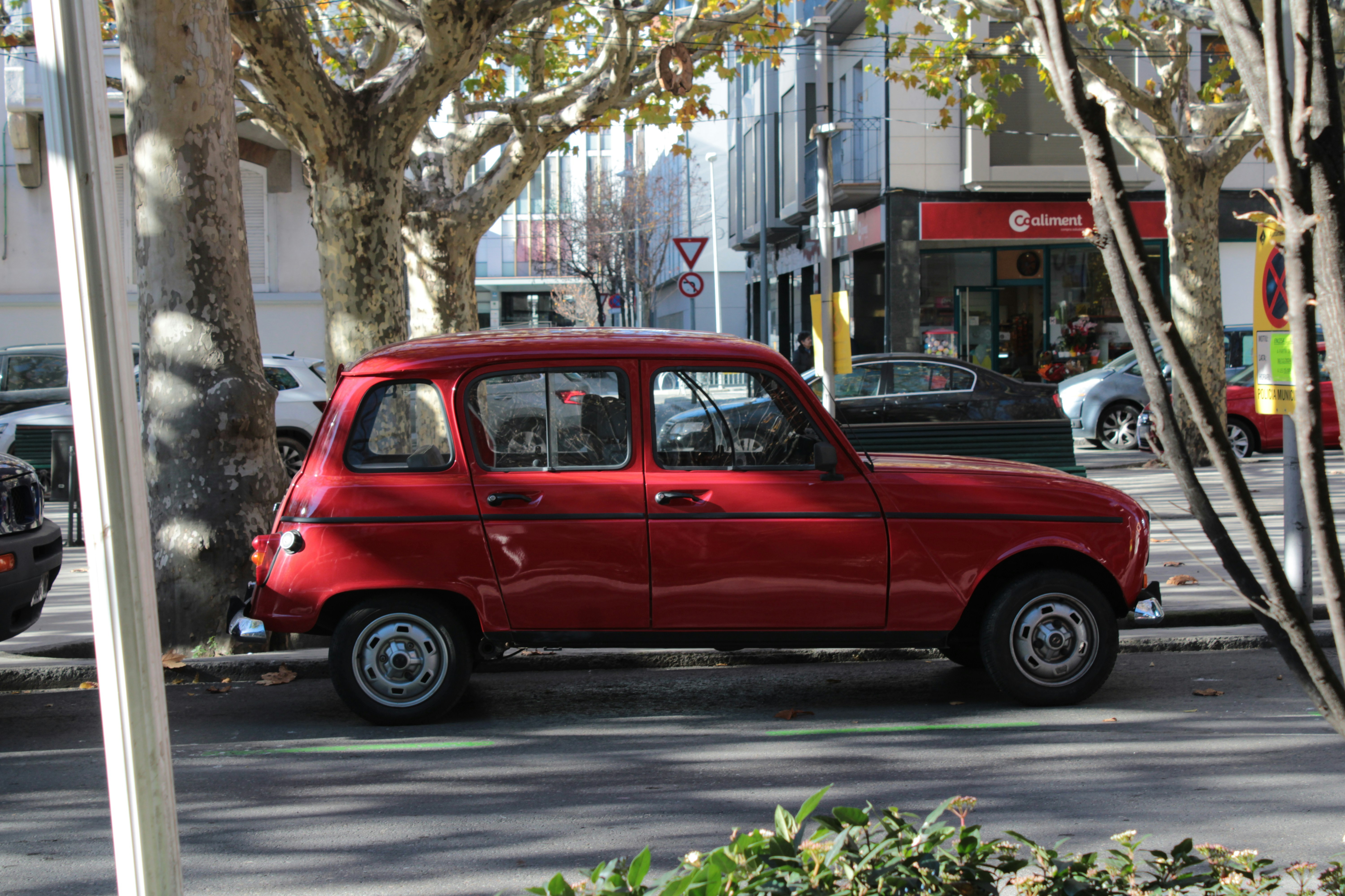 Small Electric Cars in the USA: Best City EVs and Buying Guide 2025