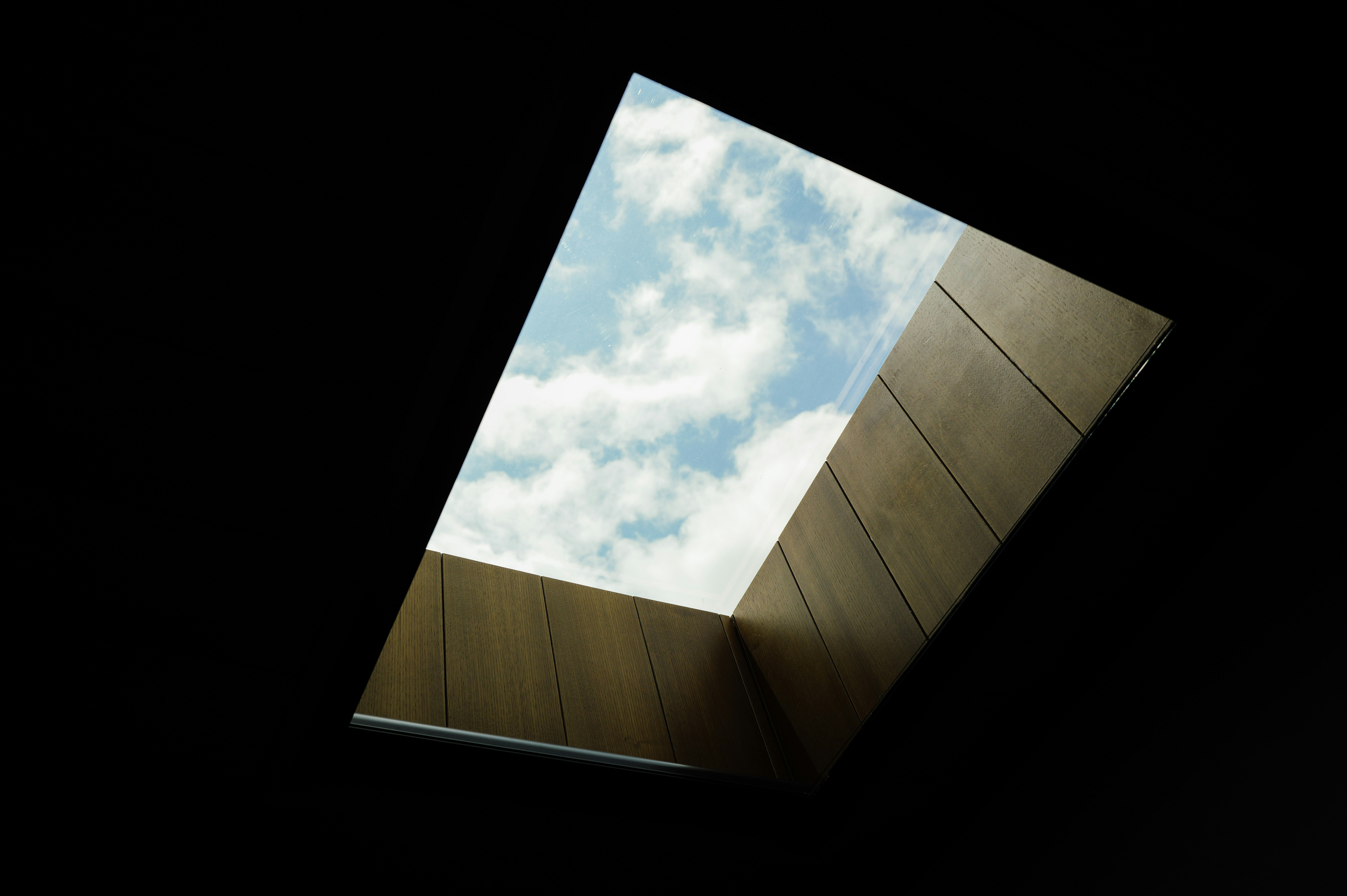 Photo by adrienolichon