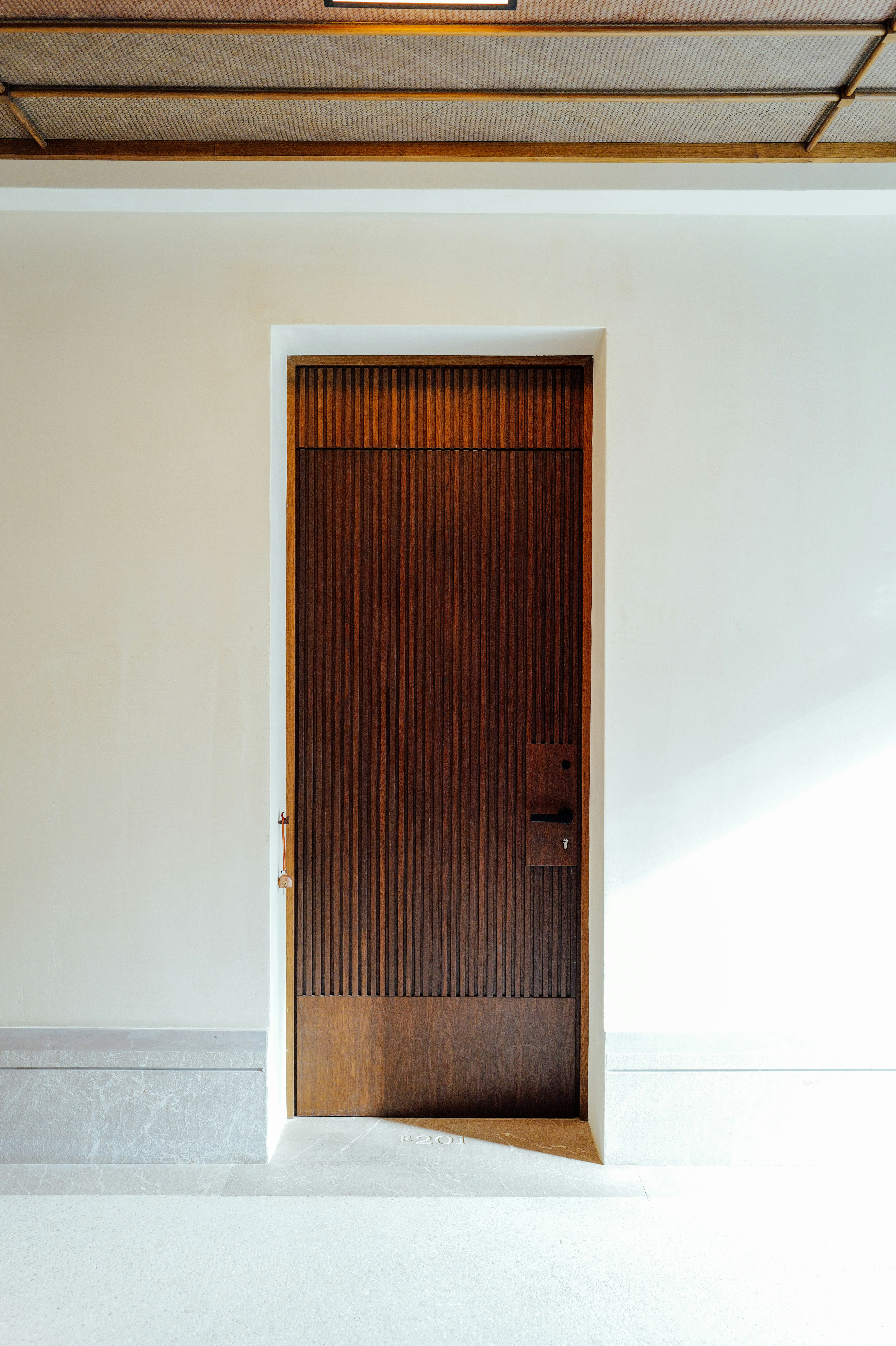 Photo by adrienolichon