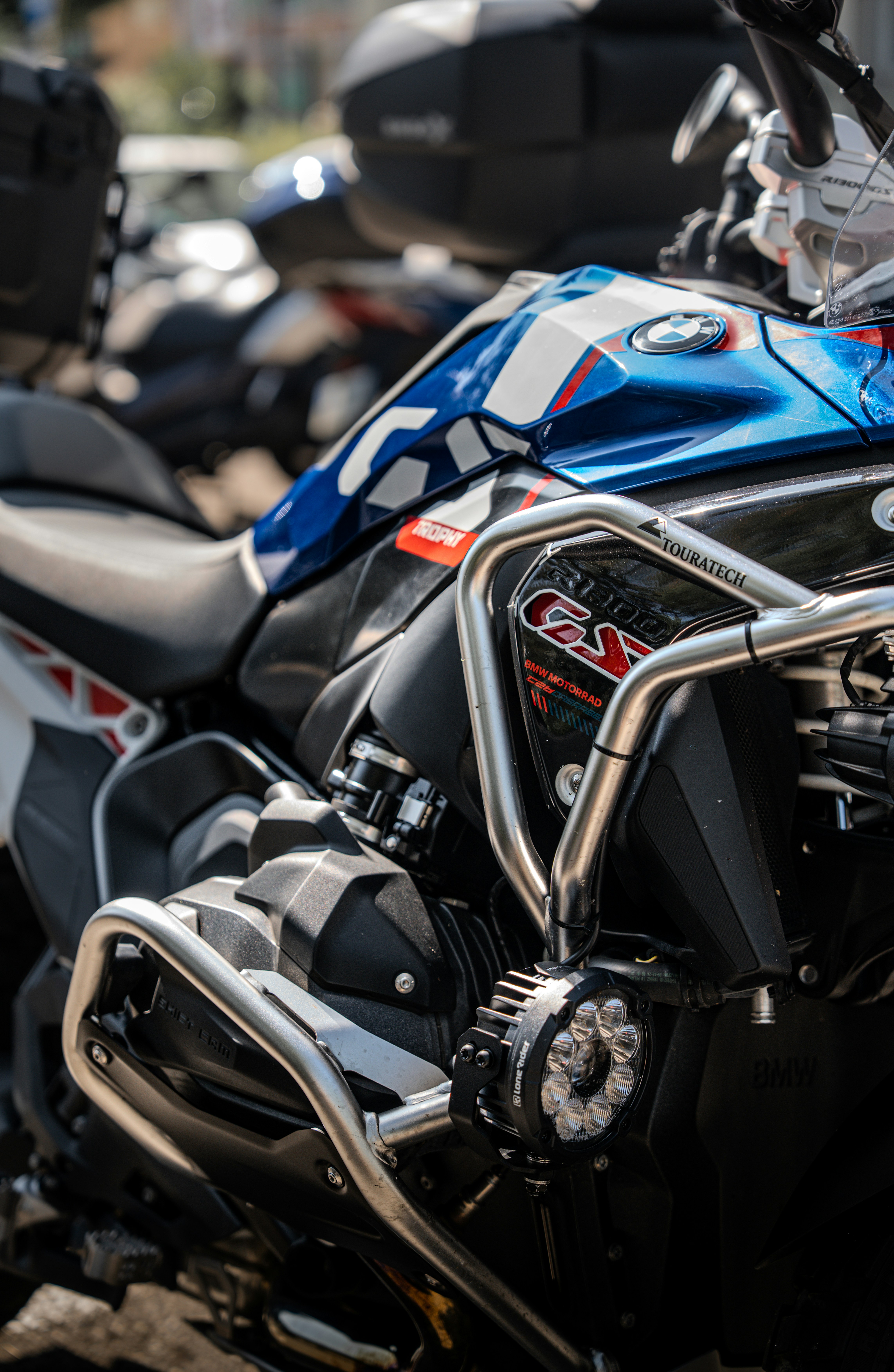 offroad vehicle lights, wallpaper, Auxiliary Lights: Best Mounting Methods for Night Driving 5