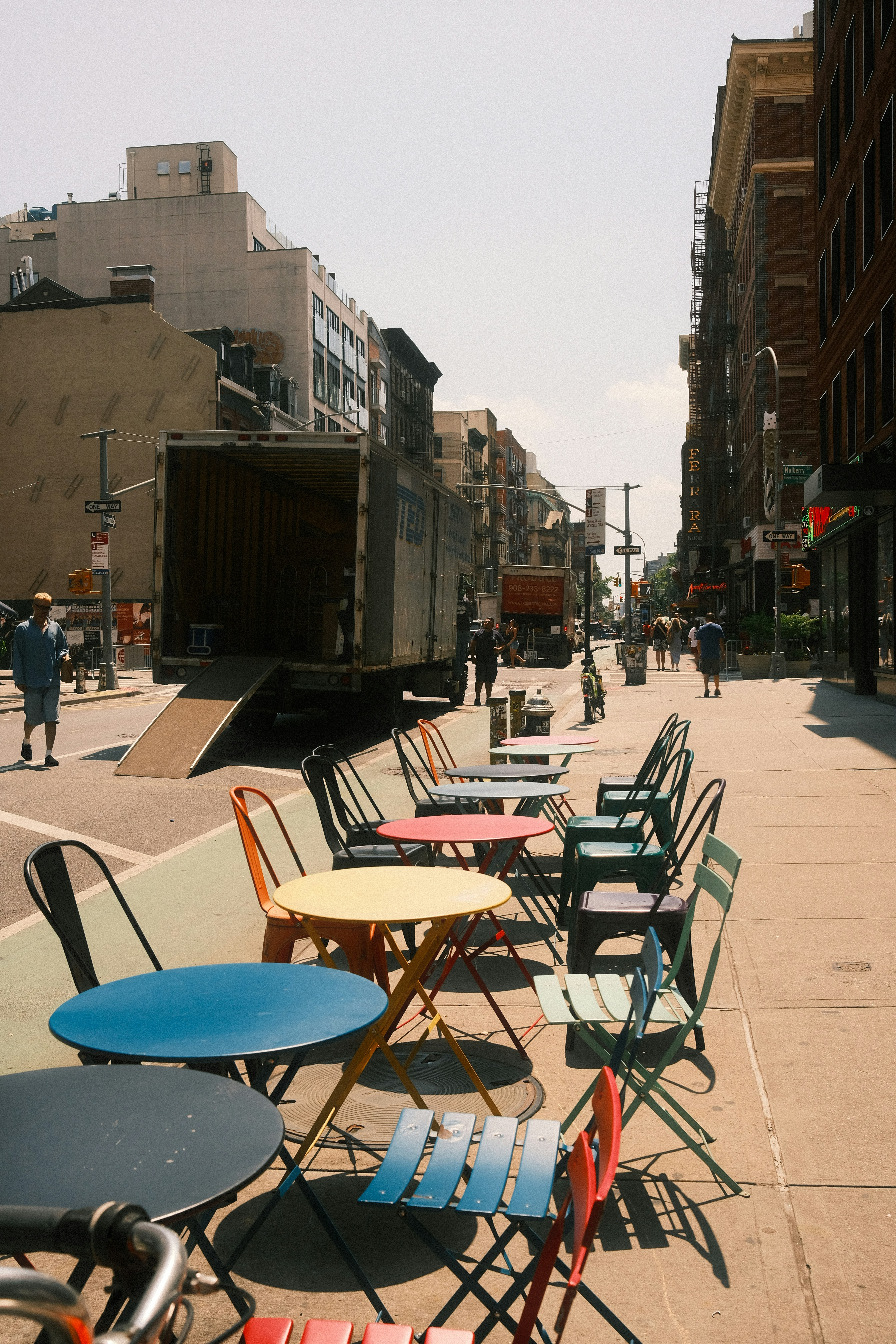 photo-1750365434634-81dd2c83d30f