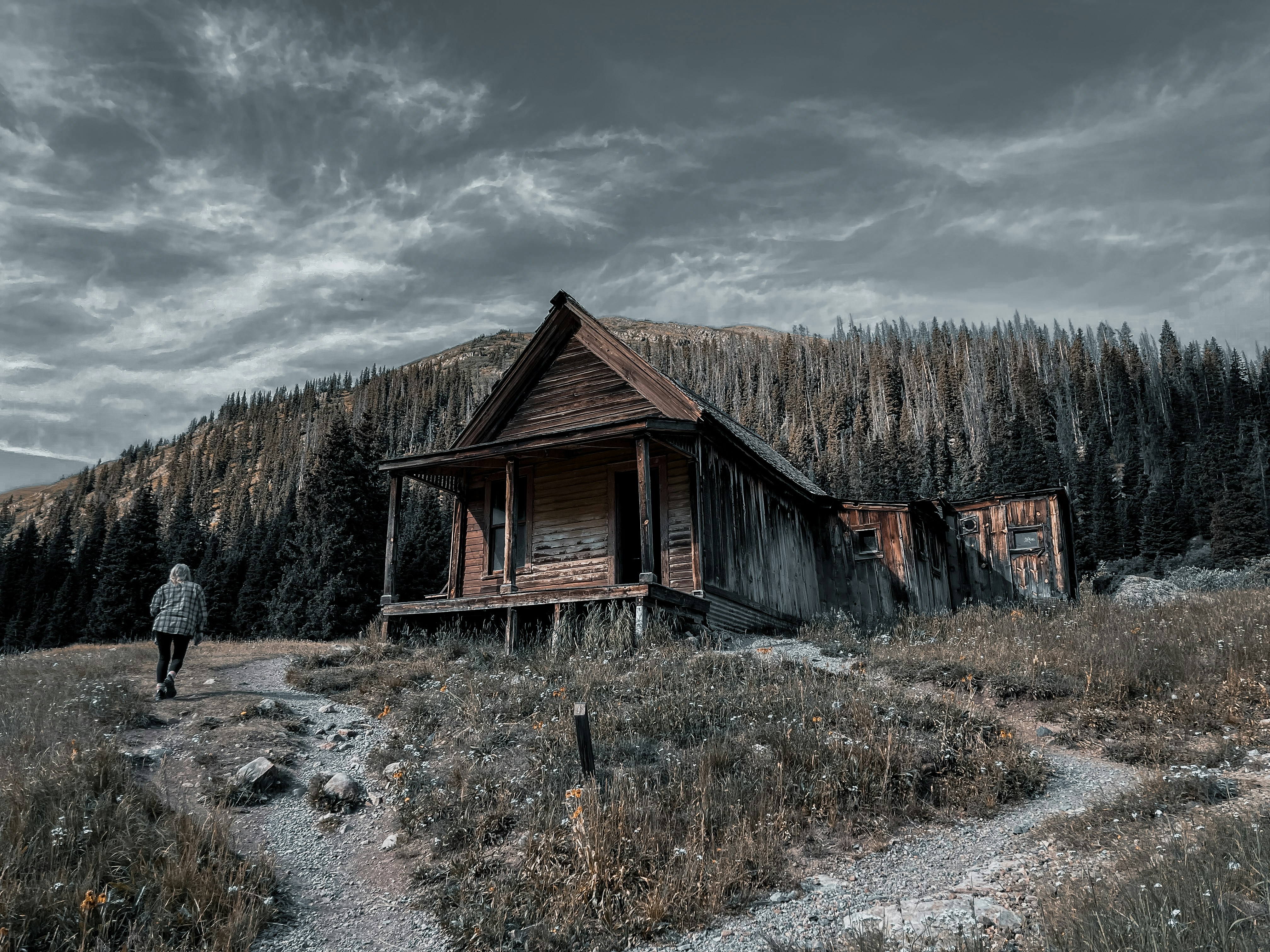 Luxurious rear passenger cabin of the Rolls-Royce Phantom.