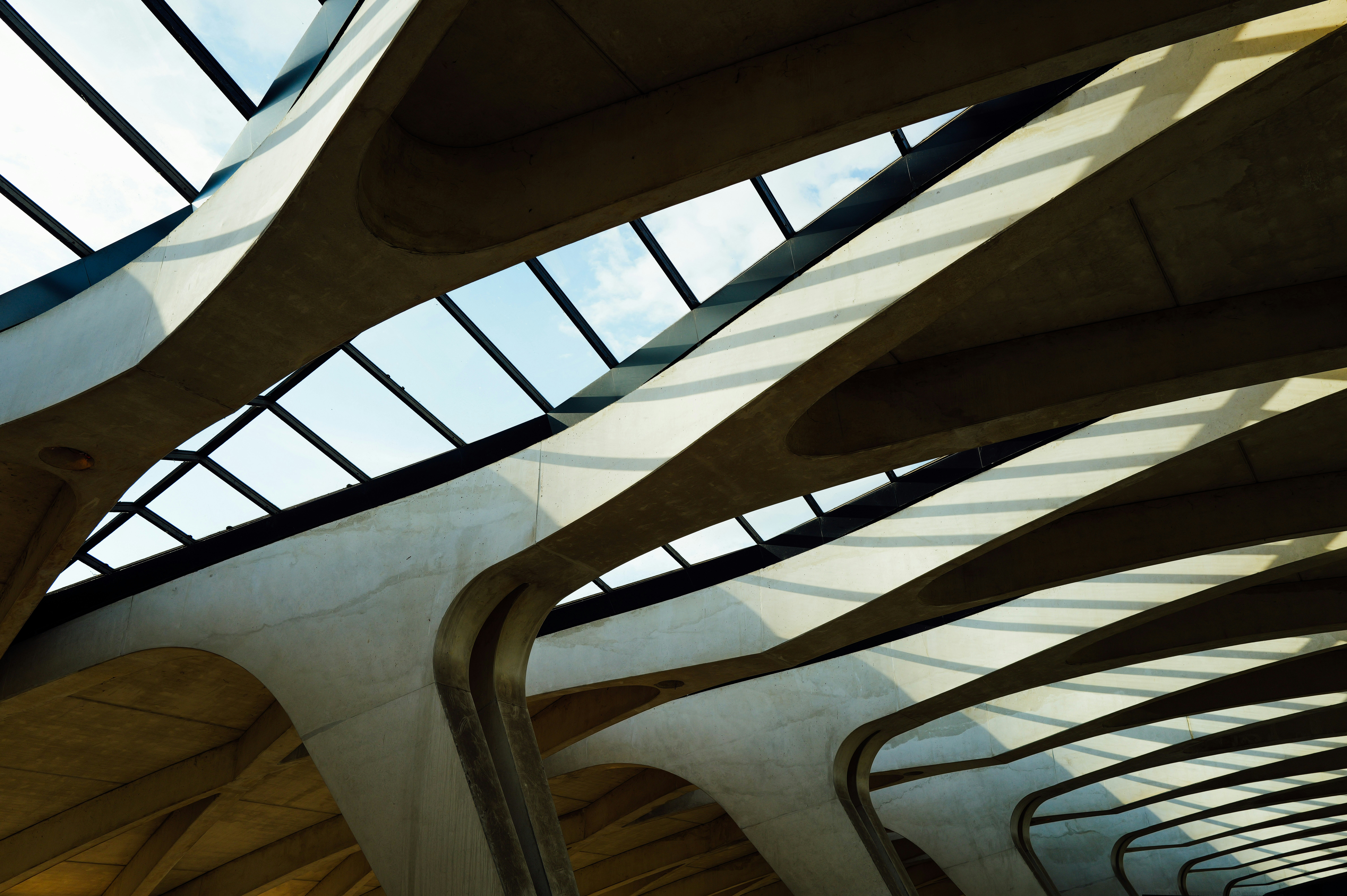 Photo by adrienolichon