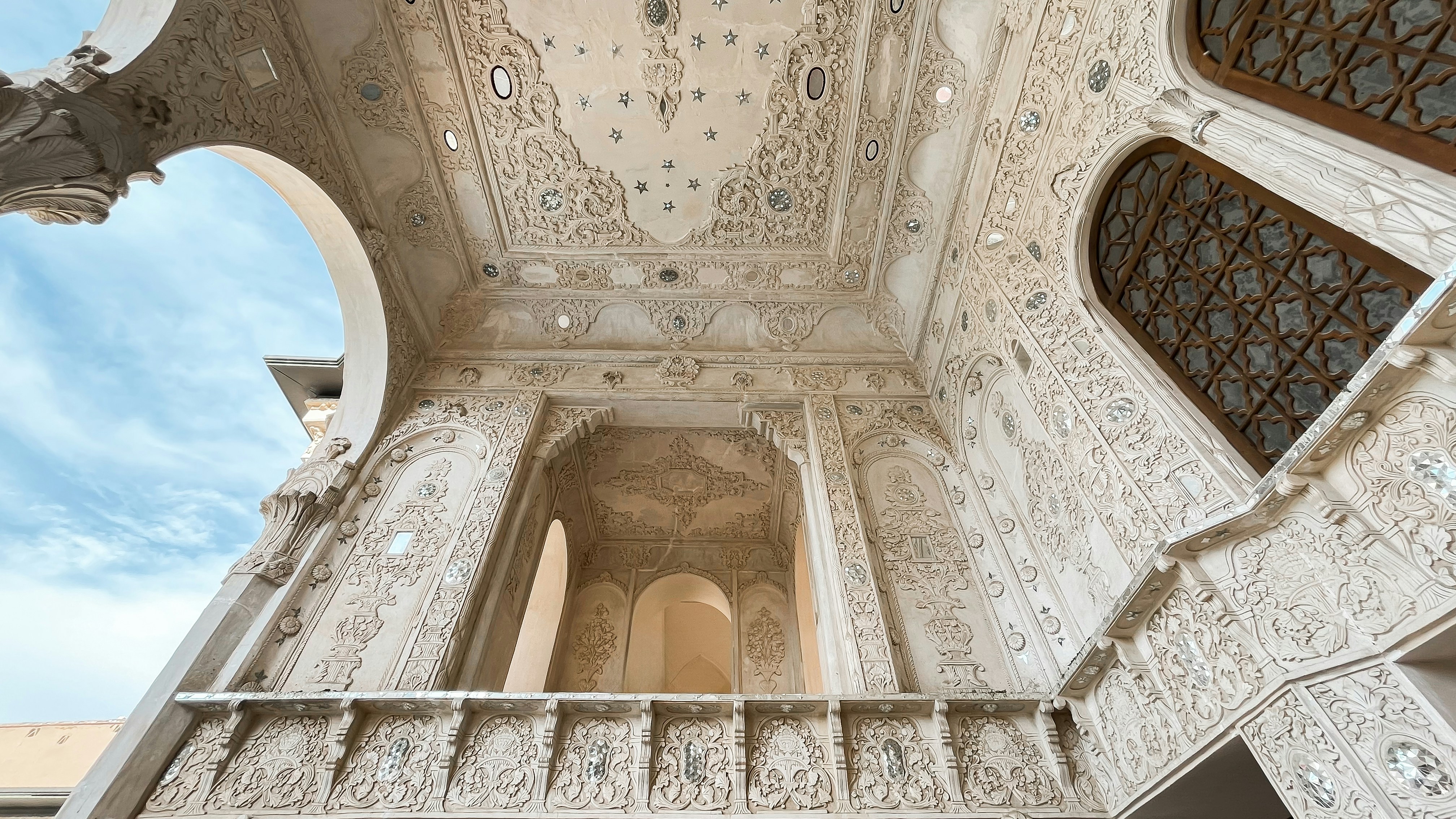 Kashan historic house courtyard