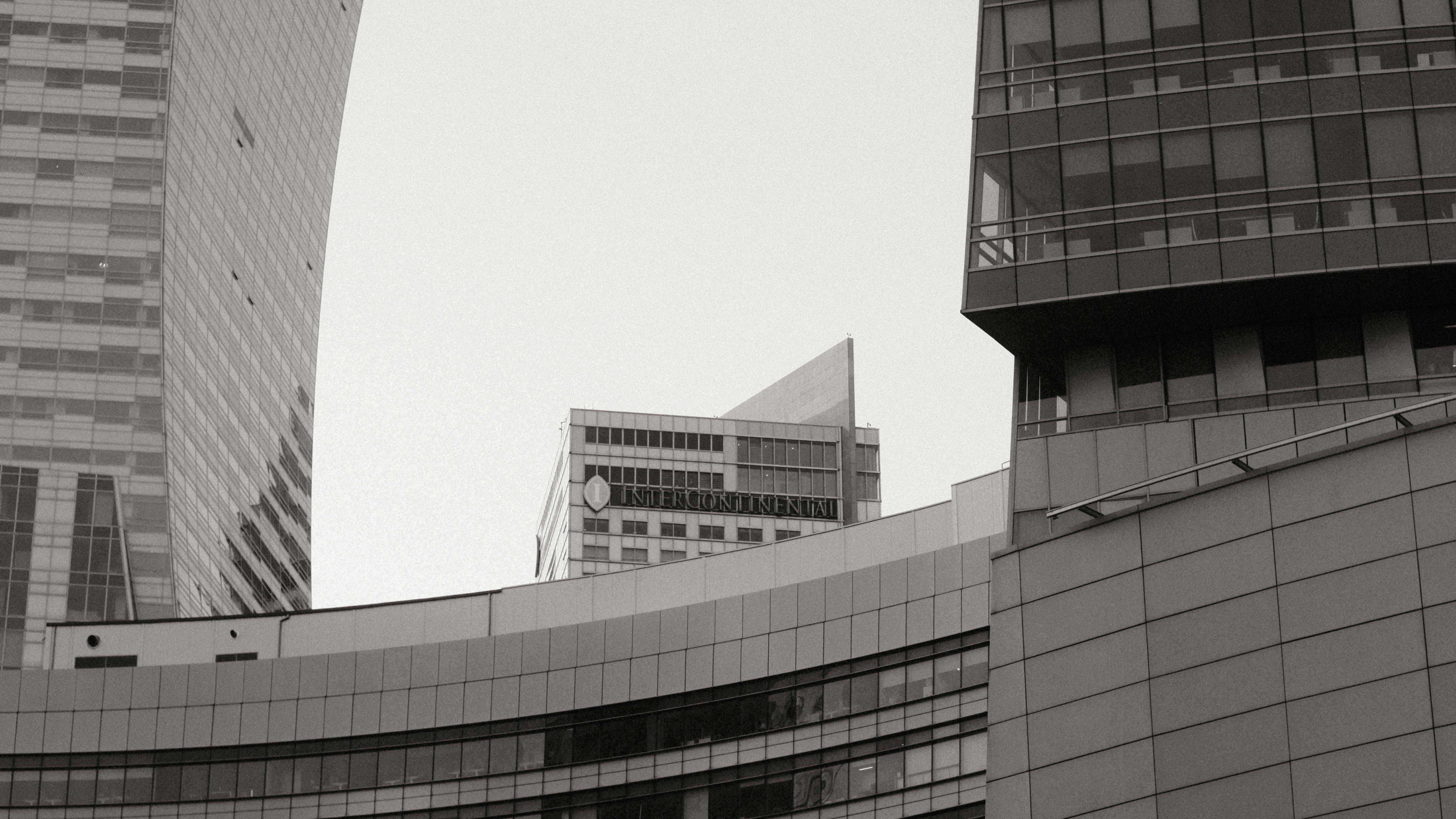 Photo by maksim_taawy