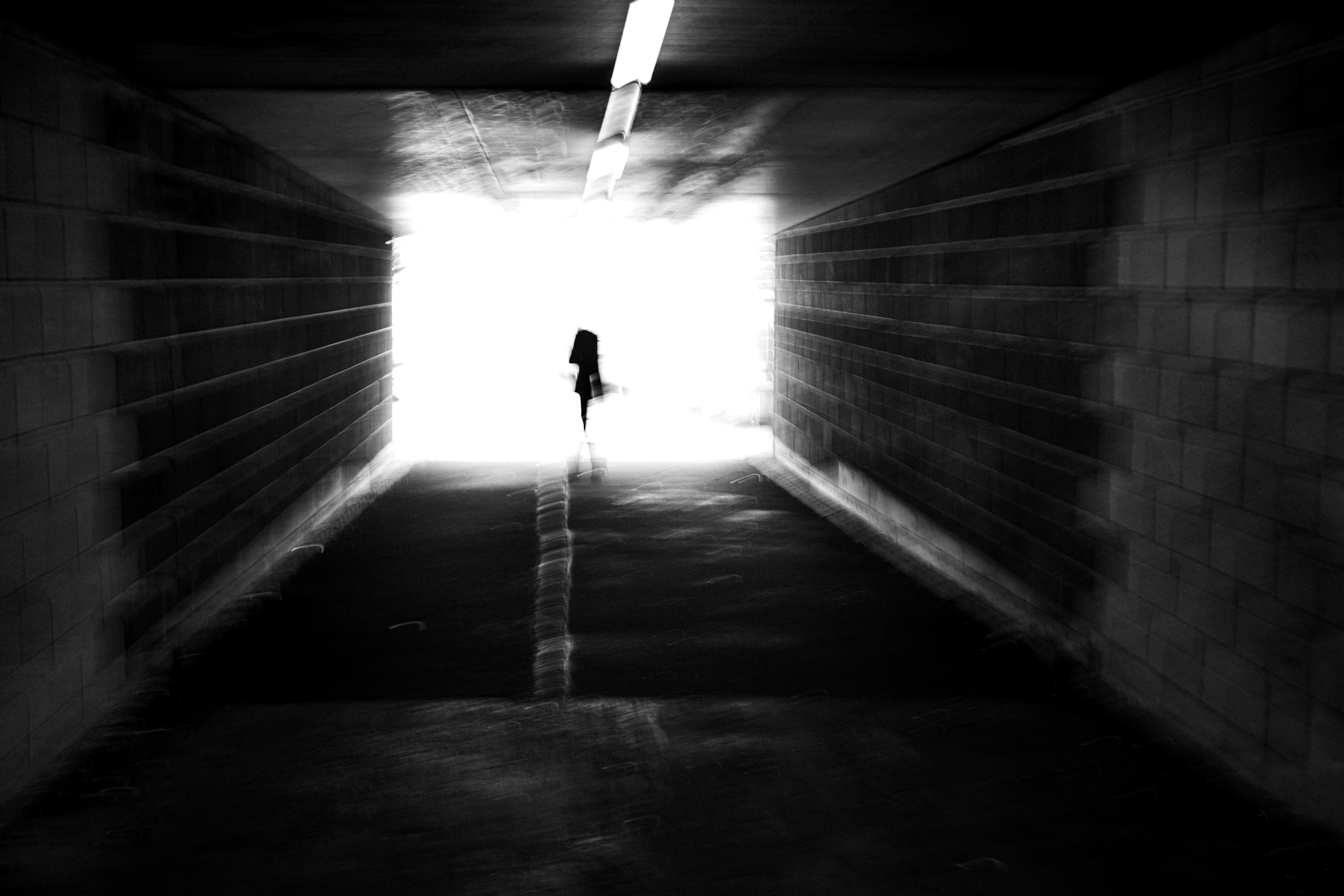 שחזורי טראומה - "משחק מחבואים פנימי": בעקבות משנתו של 