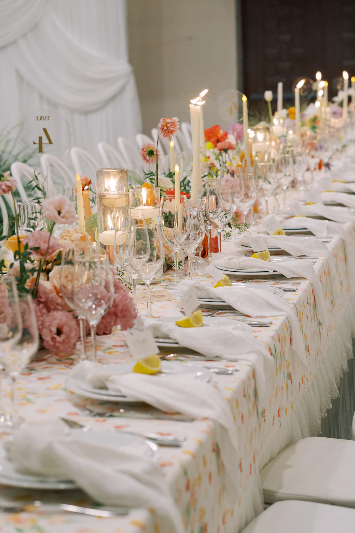 Long table, refined florals