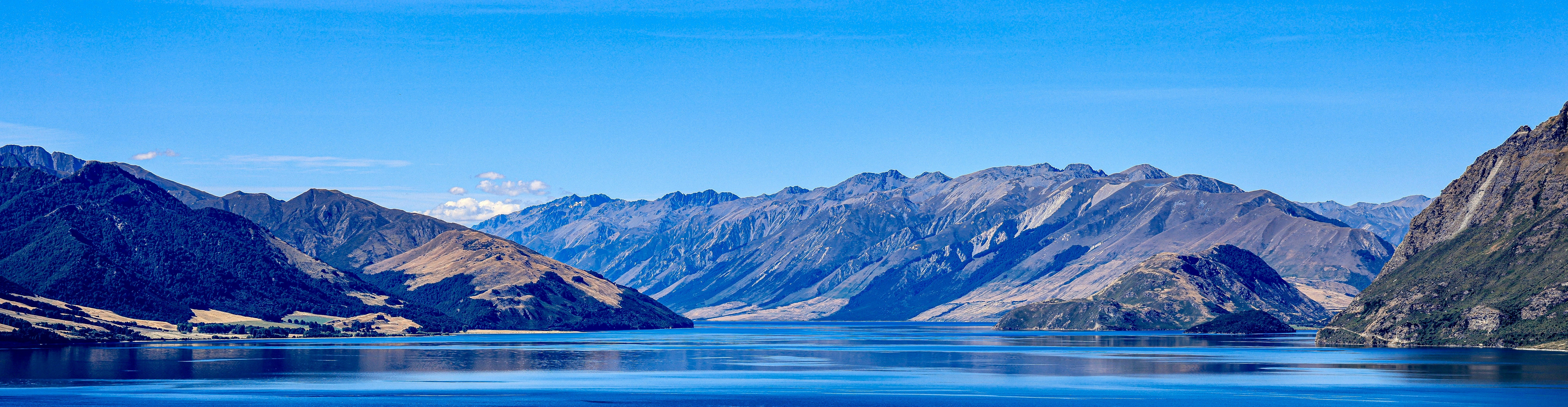 Photo by maximilian_brand