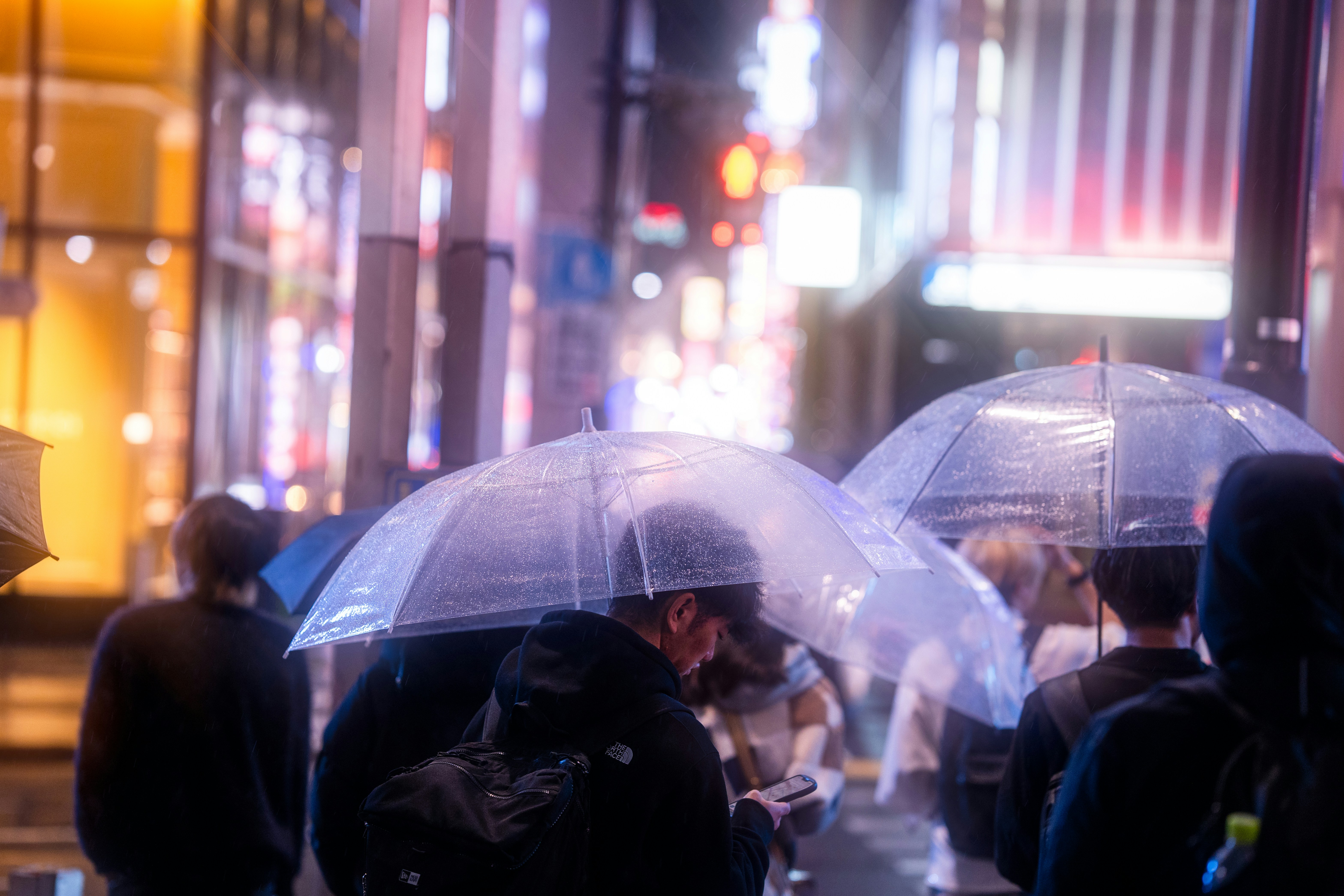 Obtain Assistance From Experts On How To Find The Best LASIK Specialist Close To You, And Comprehend The Important Actions To Require To Ensure Your Vision Is Safe And Secure