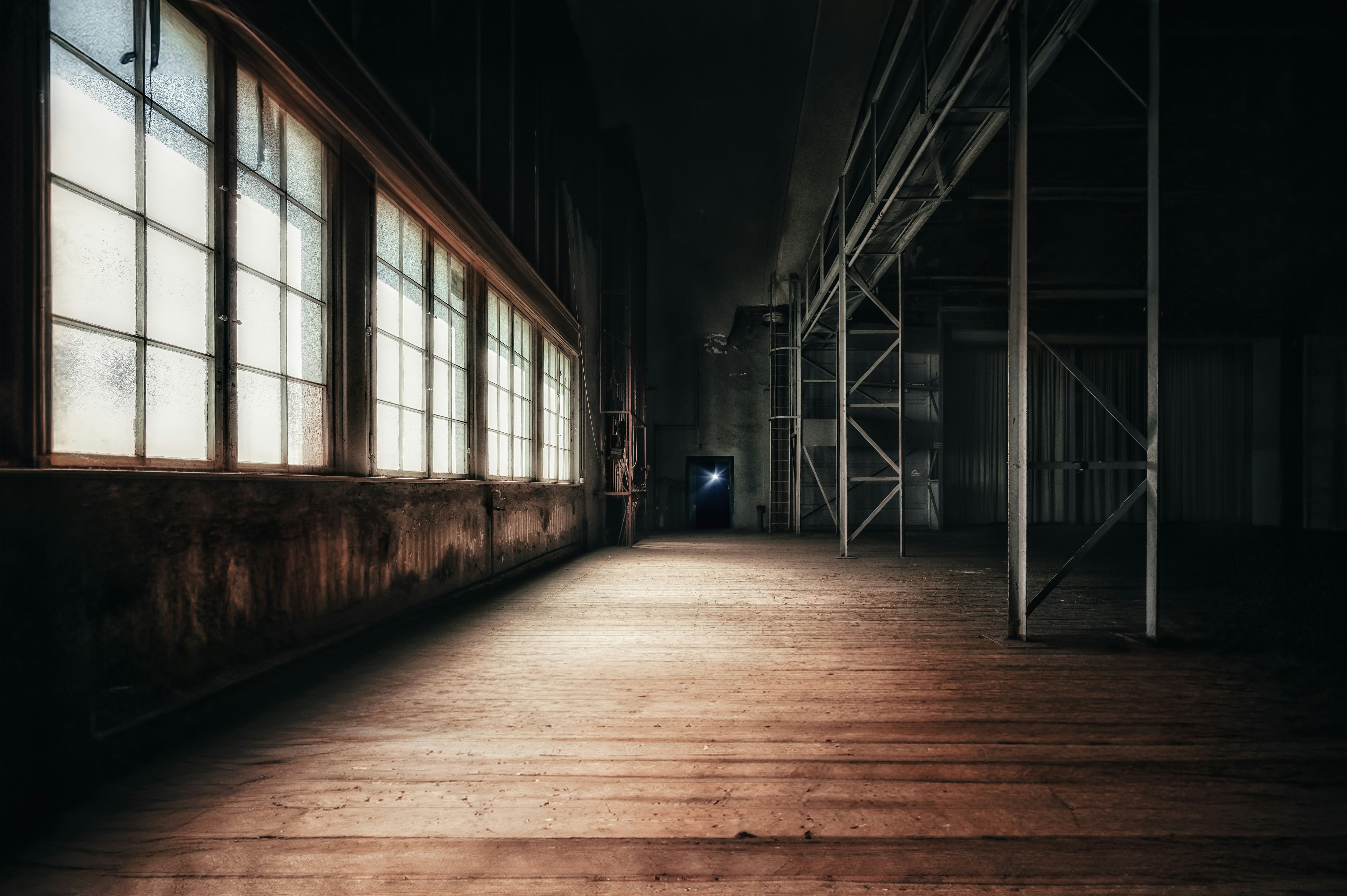 Buying real estate has many benefits. For those wishing to find a residential area to live in, they are many opportunities. For those wishing to find property to sell, they can make money. The tips in this article will show you how to successfully buy rea