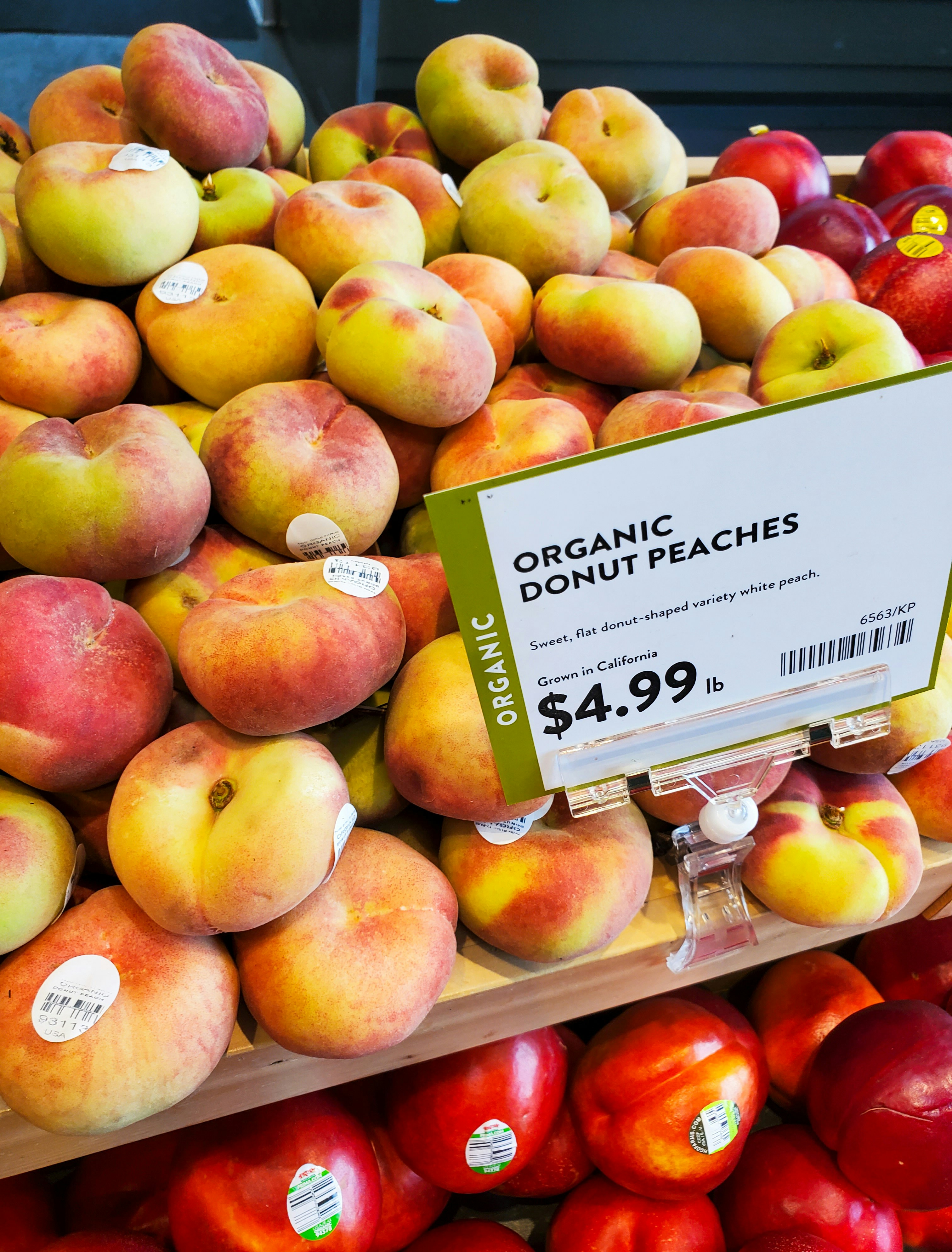 productos orgánicos y frescos de cultivo natural 6897079 Vector en Vecteezy, image size:3000x3944