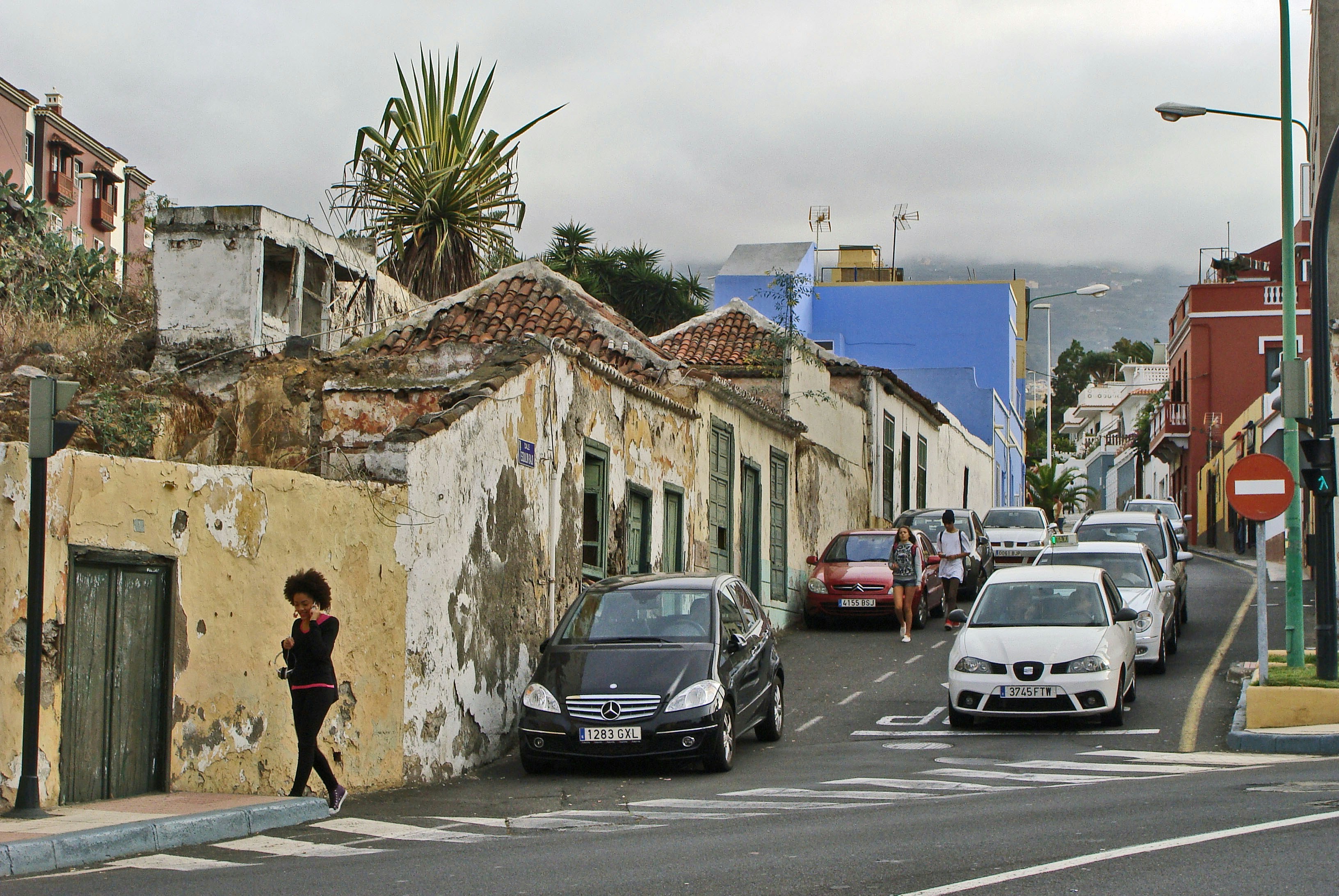 La Ruta de los Almacenes de Cadena y Outlets en Fontibón: Compras Prácticas para Locales y Viajeros
