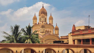 The dakshineswar kali temple is shown.