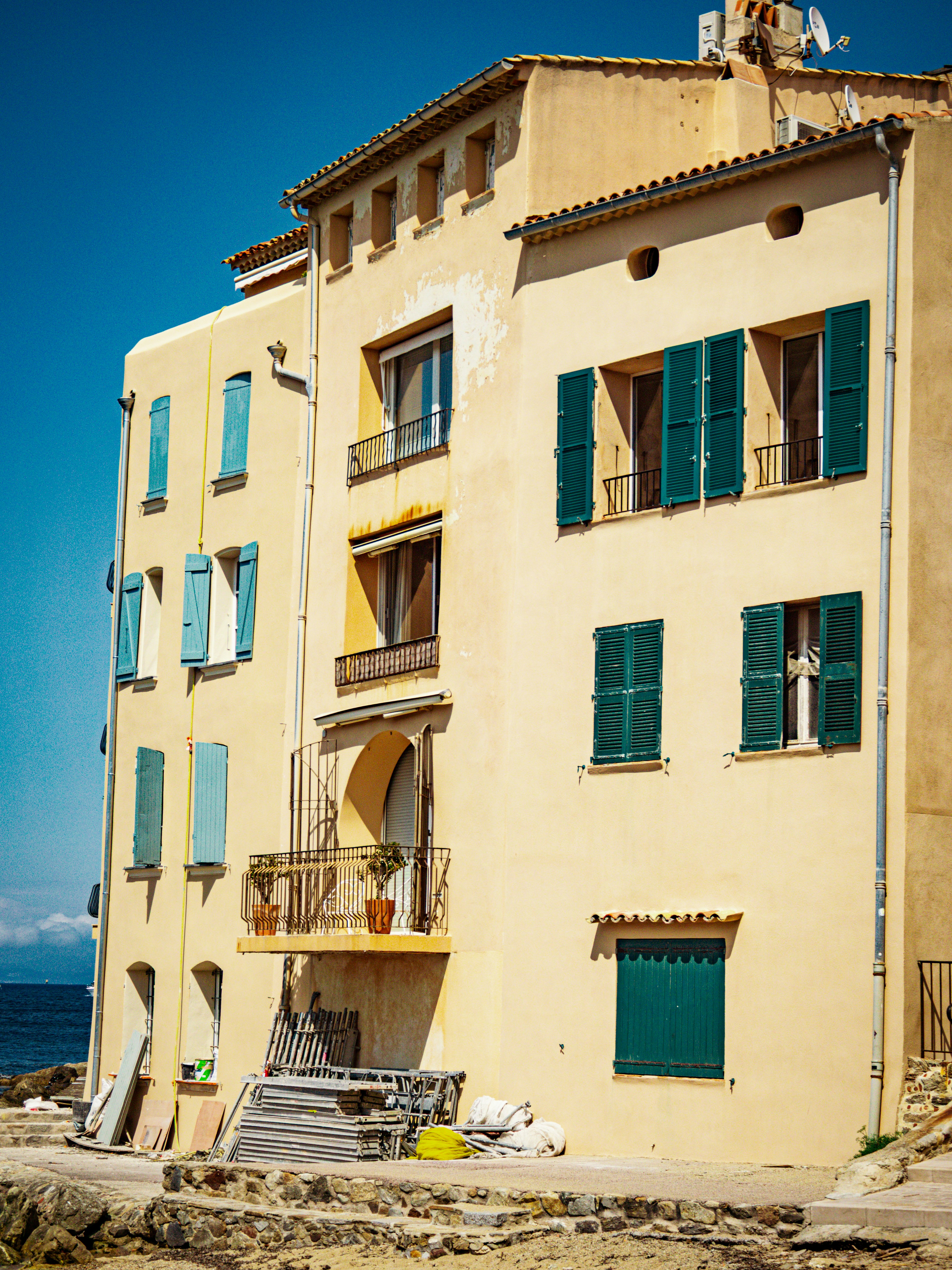 Photo by poli_graphy