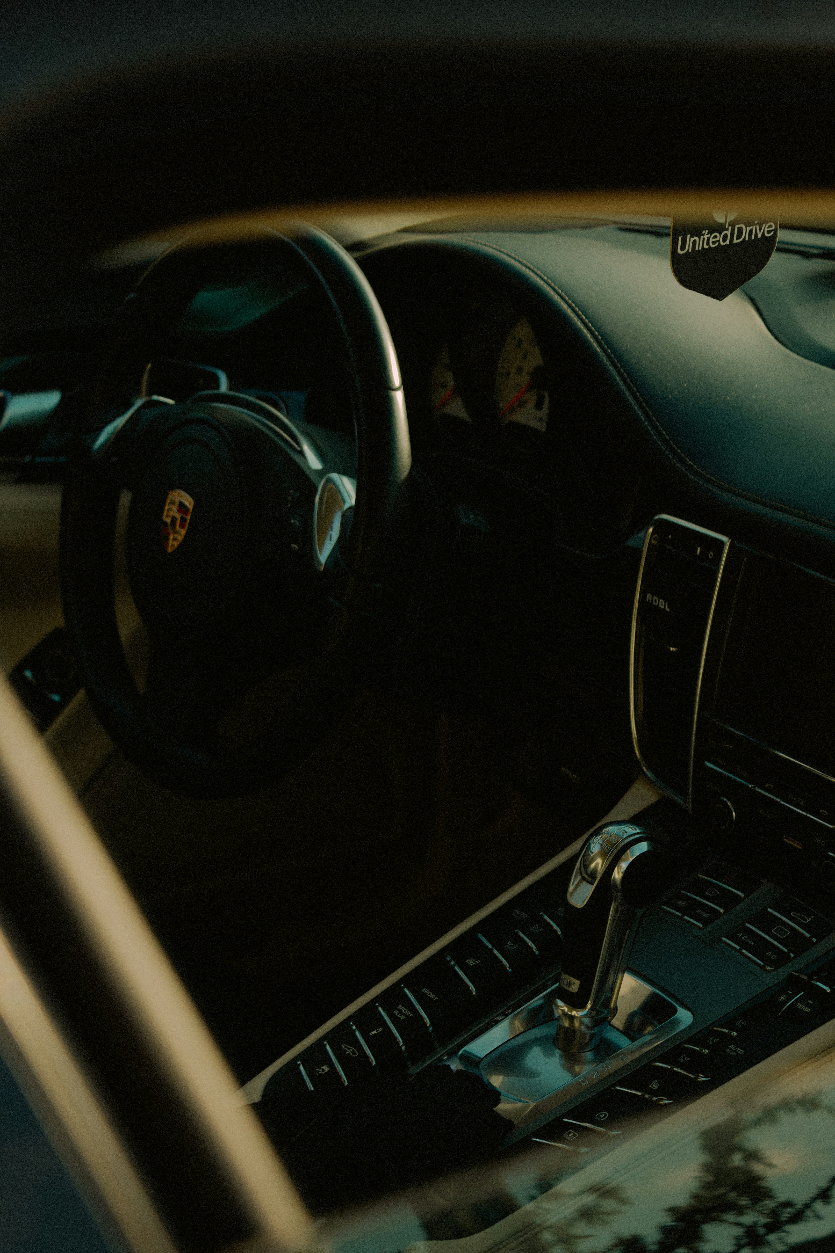 Photo by octavianiordache