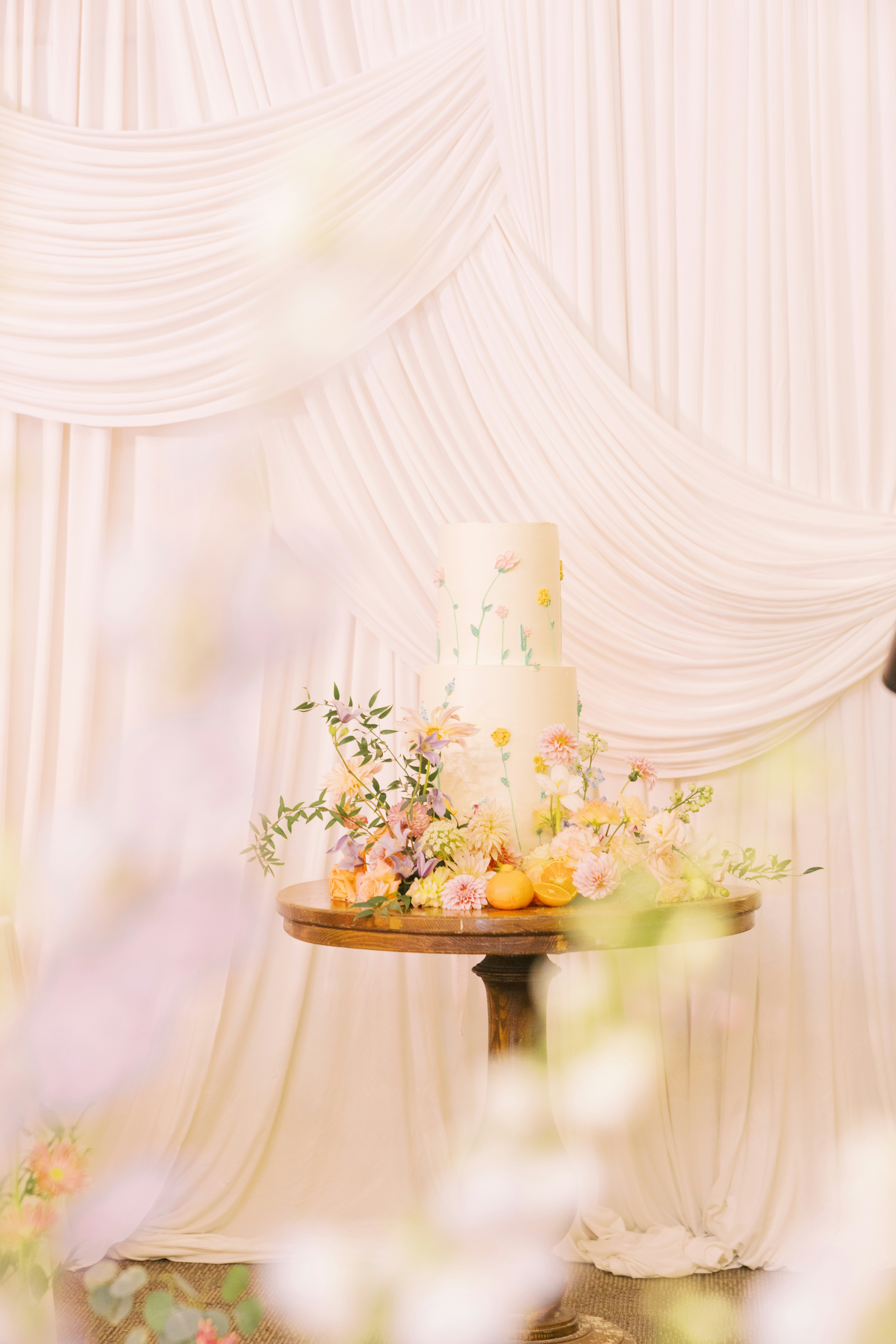 wedding planning pastel, wallpaper, Wedding Planning Apps: Stay Organized & Stress-Free 5