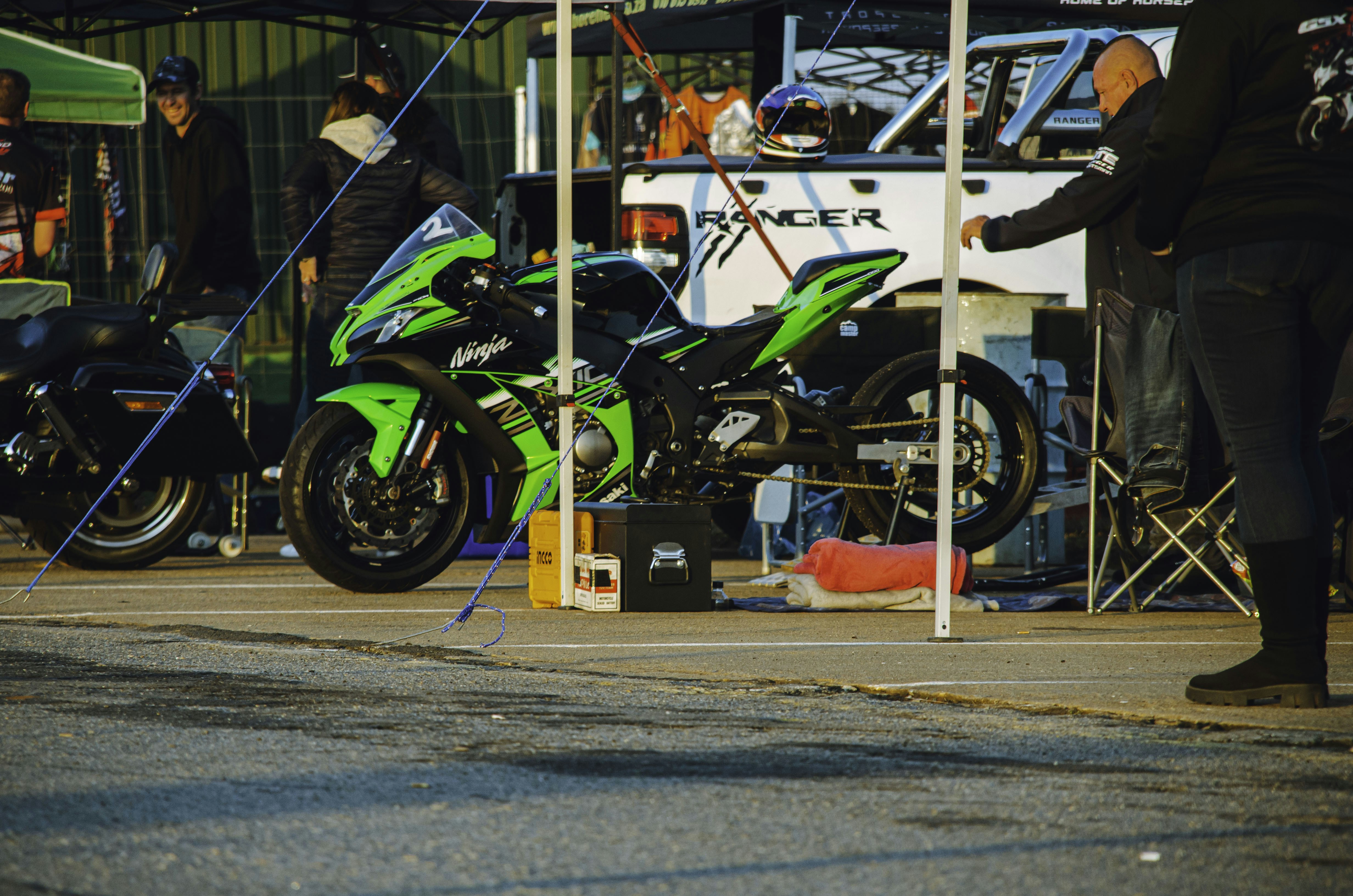 kawasaki ninja wallpaper, wallpaper, Kawasaki Ninja H2R: Exploring the Carbon Fiber Wing 4