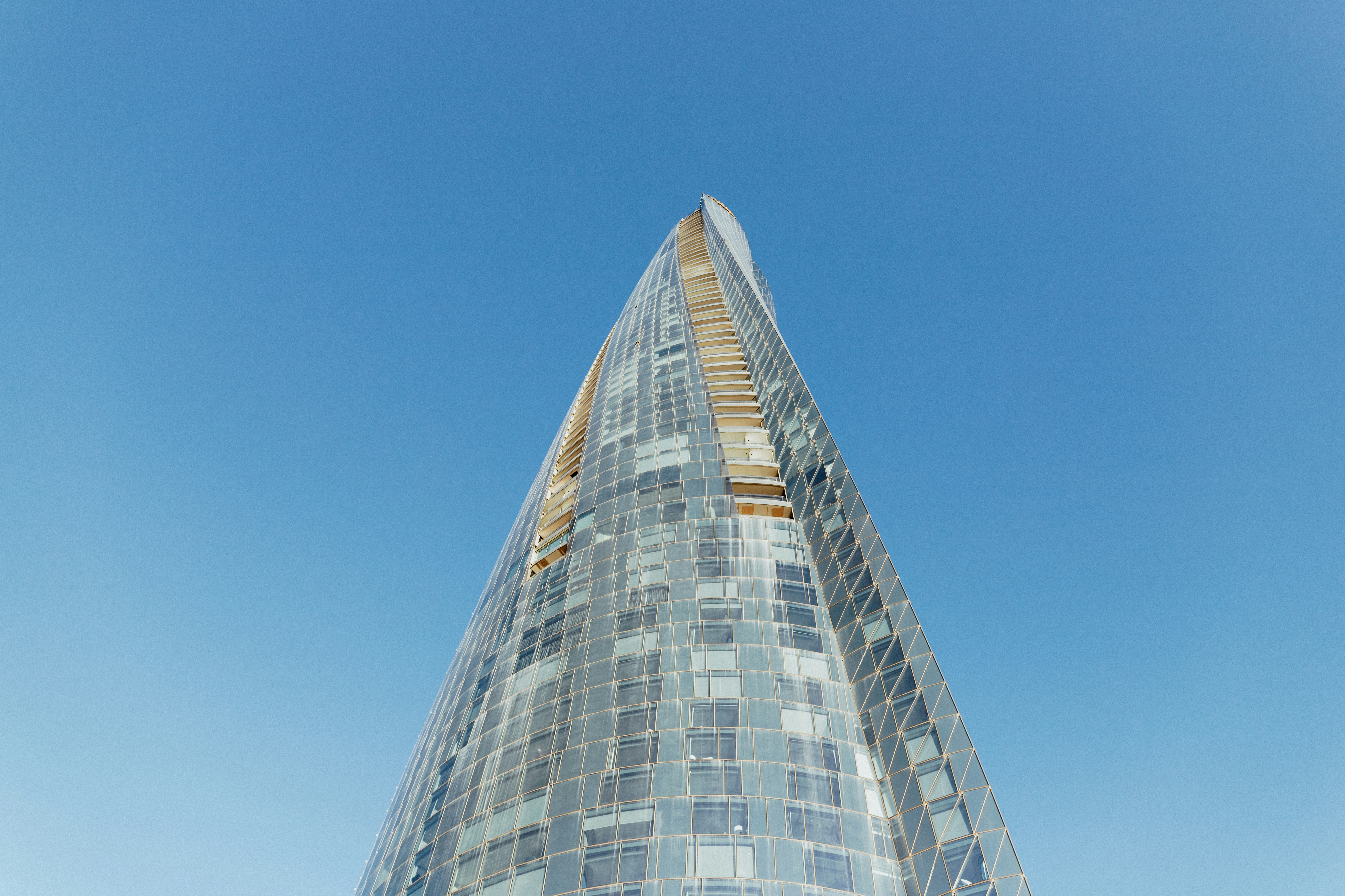 Photo by albertsalim