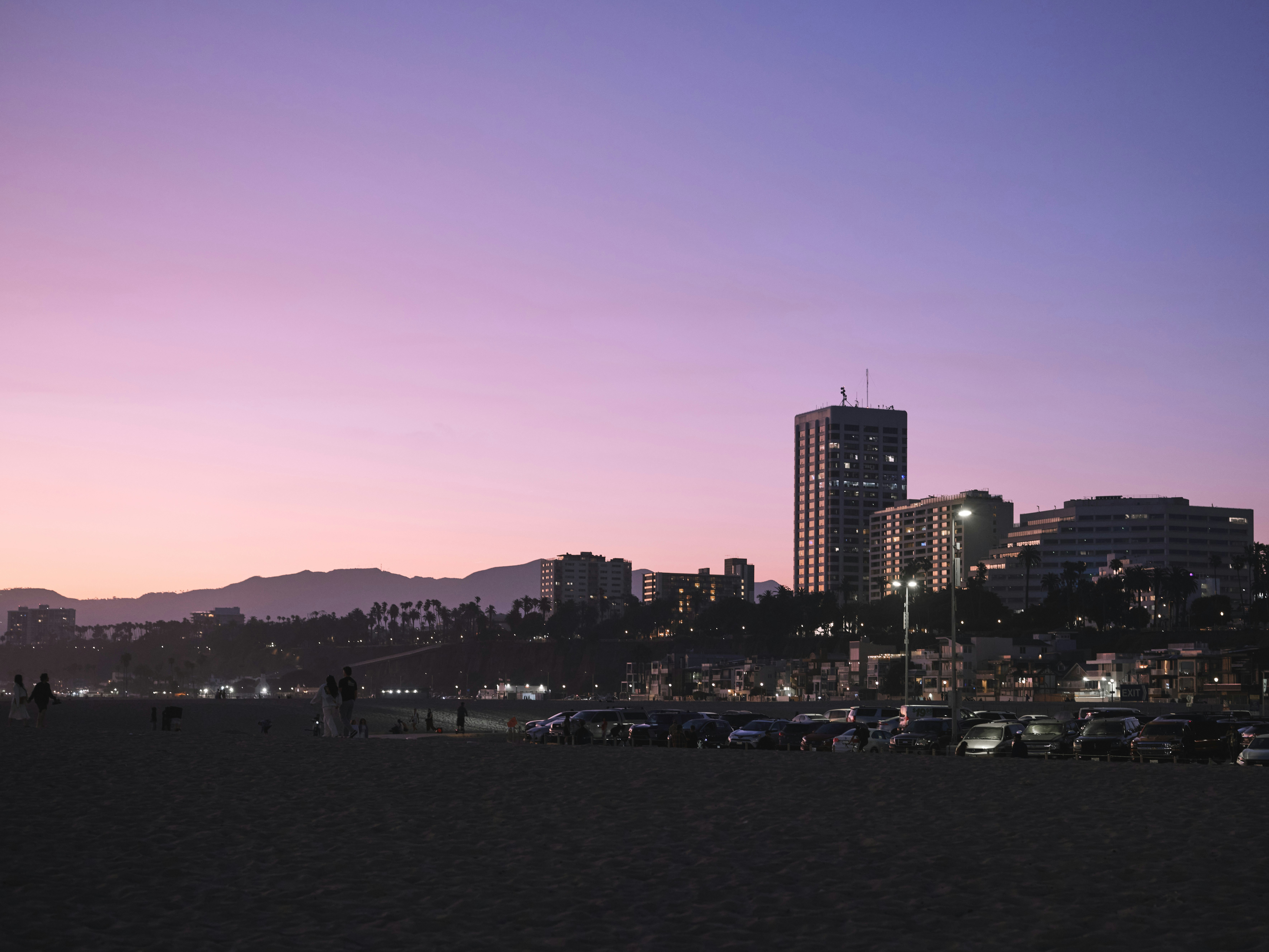 A beautiful sunset over a city skyline.