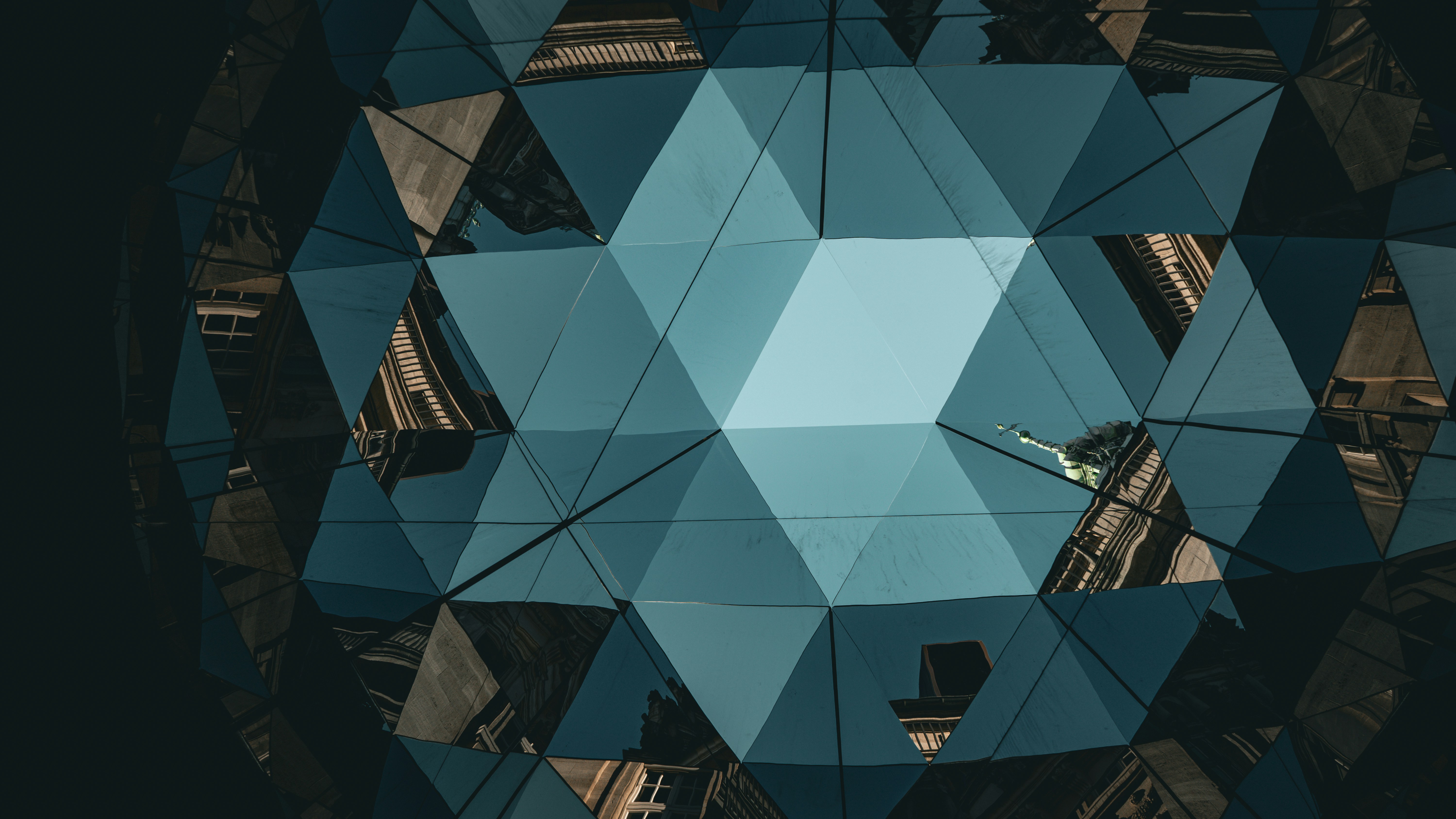 Polygon скорочує штат на фоні переходу до платежів у стейблкоїнах на суму 250 млн доларів.