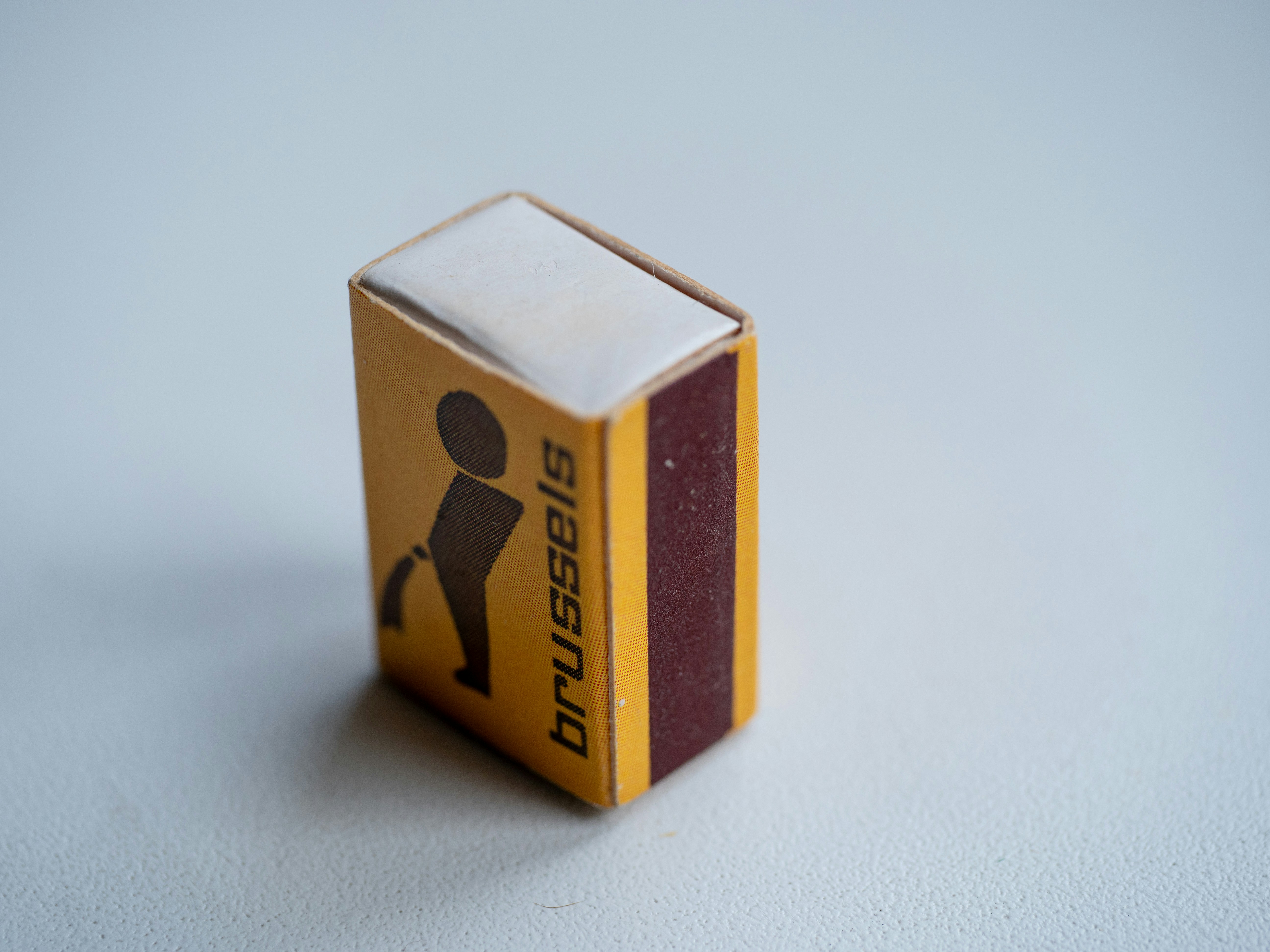 A box of brussels matches is visible.