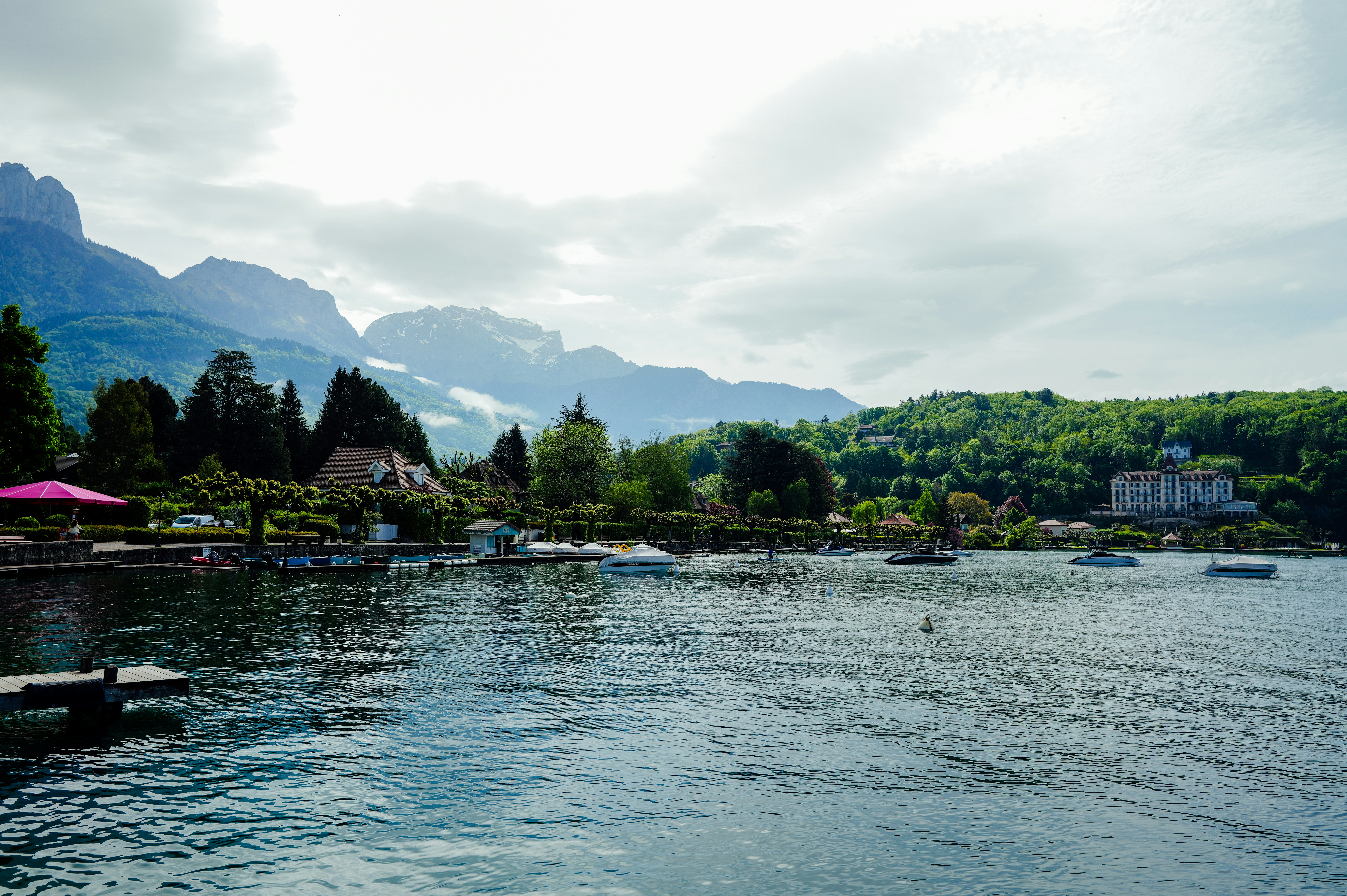 Photo by adrienolichon