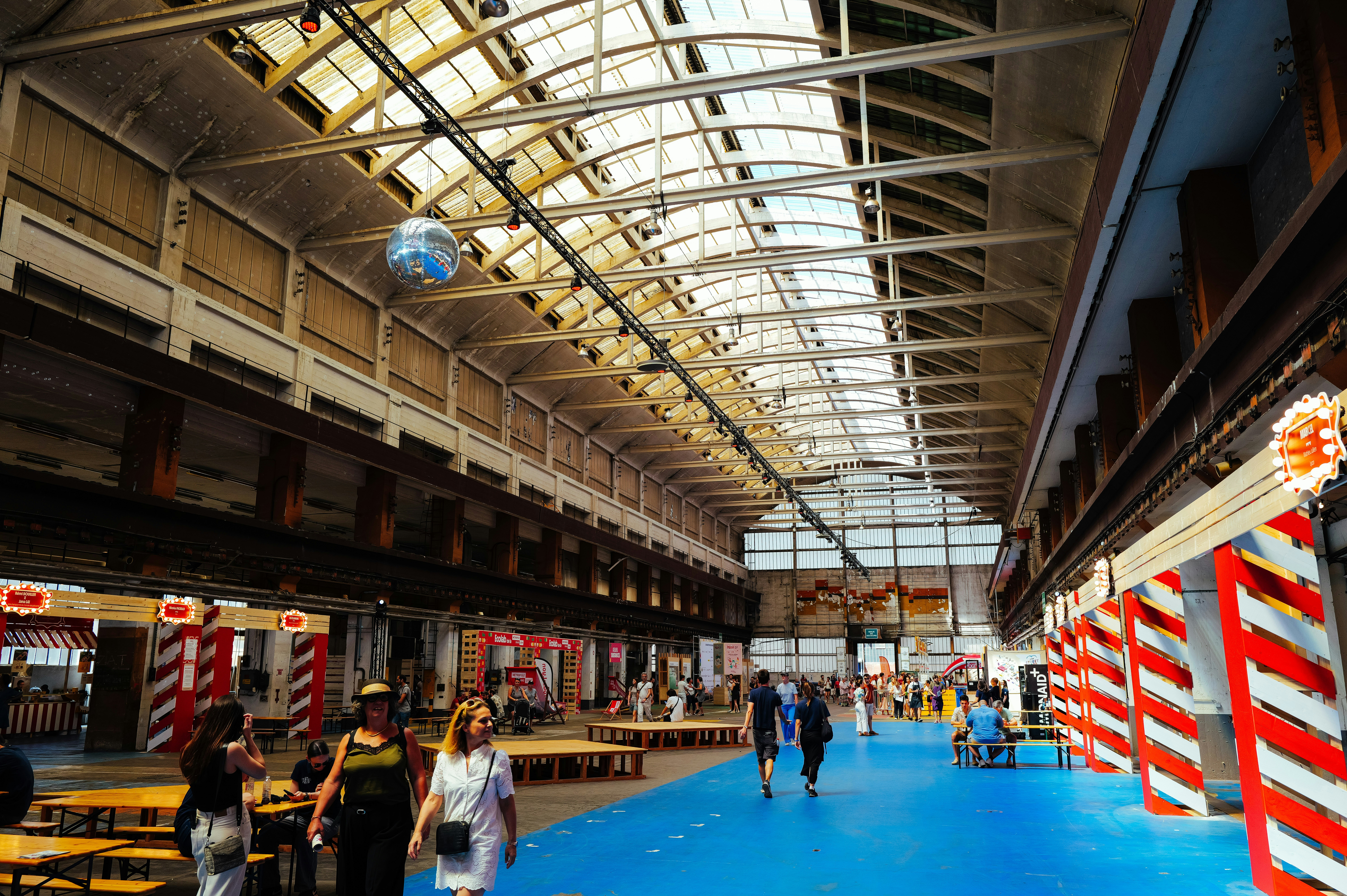 Photo by adrienolichon