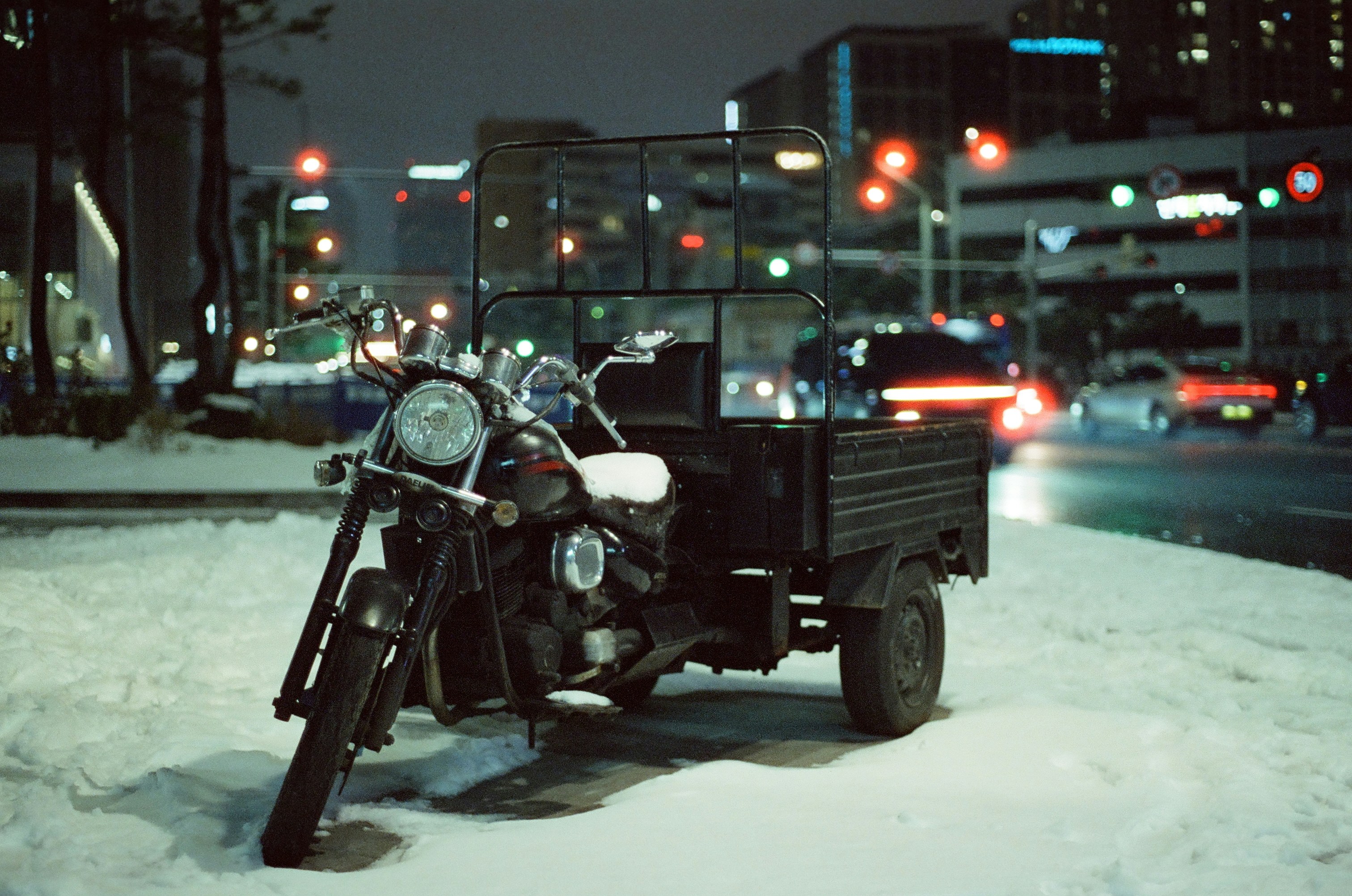 Pentax lx 35mm film camera Cinestill 800T Korea, Seoul