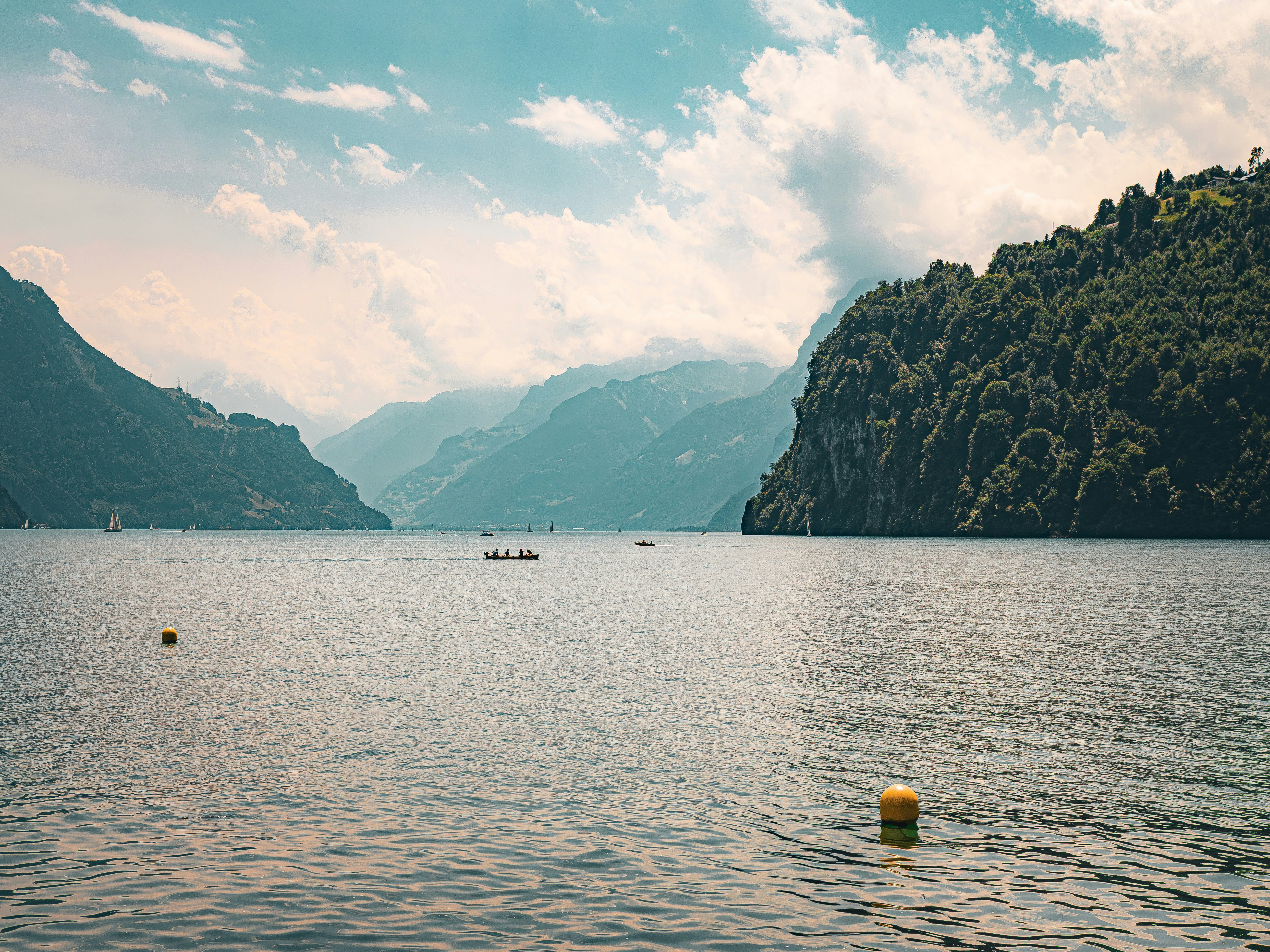 Photo by poli_graphy