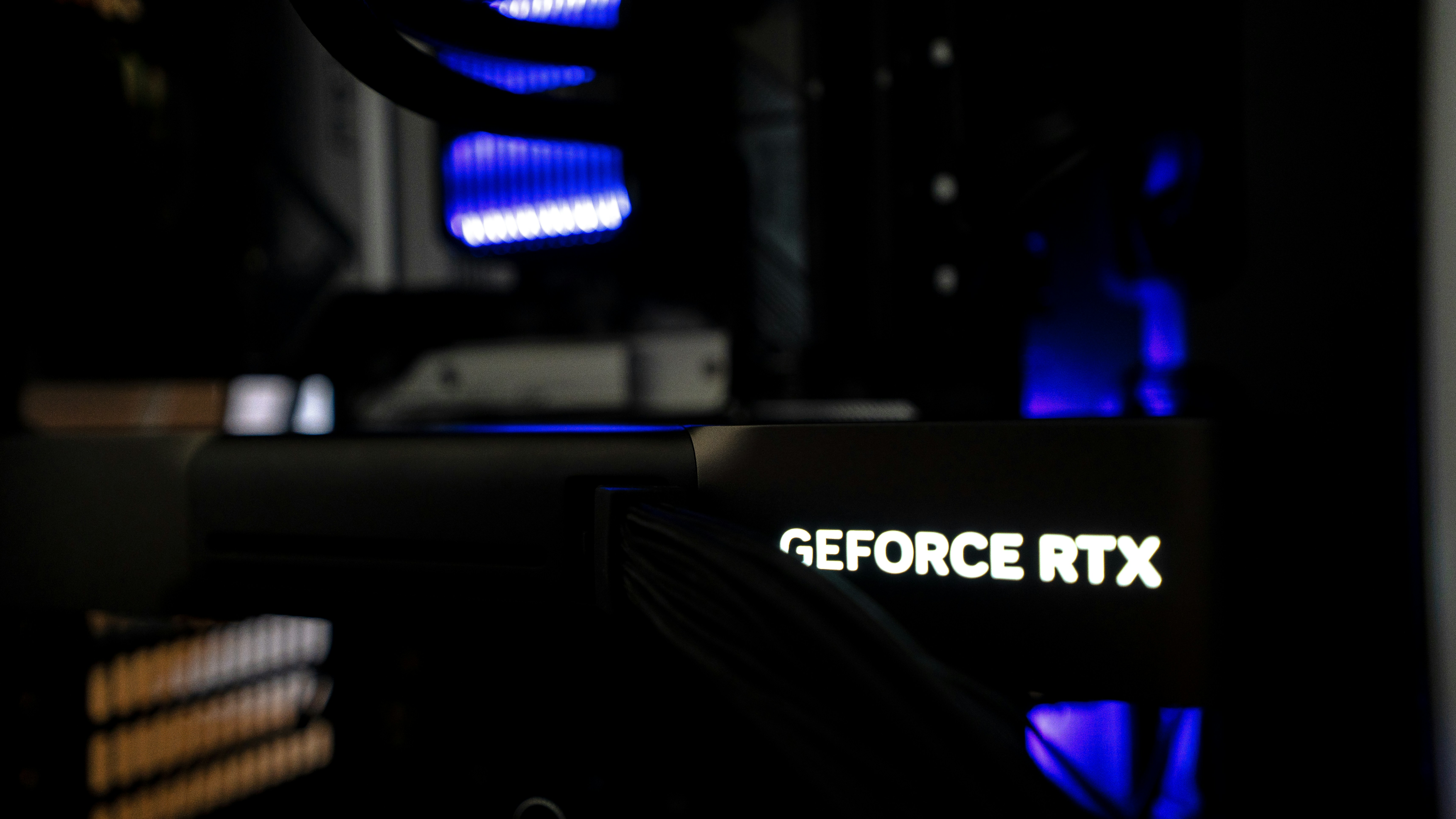 A geforce rtx graphics card is visible.