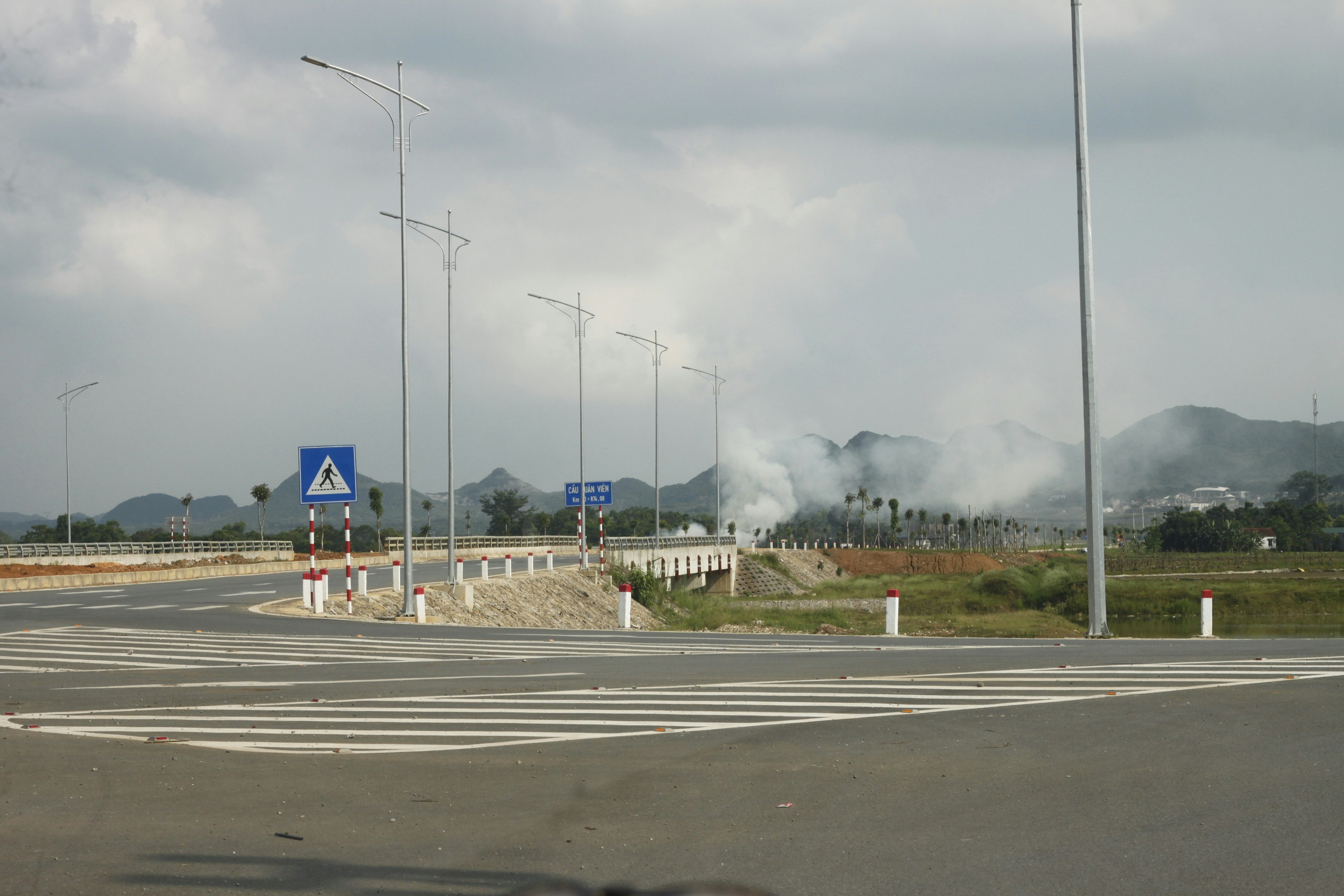 İzmirspor Tesislerinde Malzeme Odasında Yangın: Hasar Oluştu - Spor haberi görseli